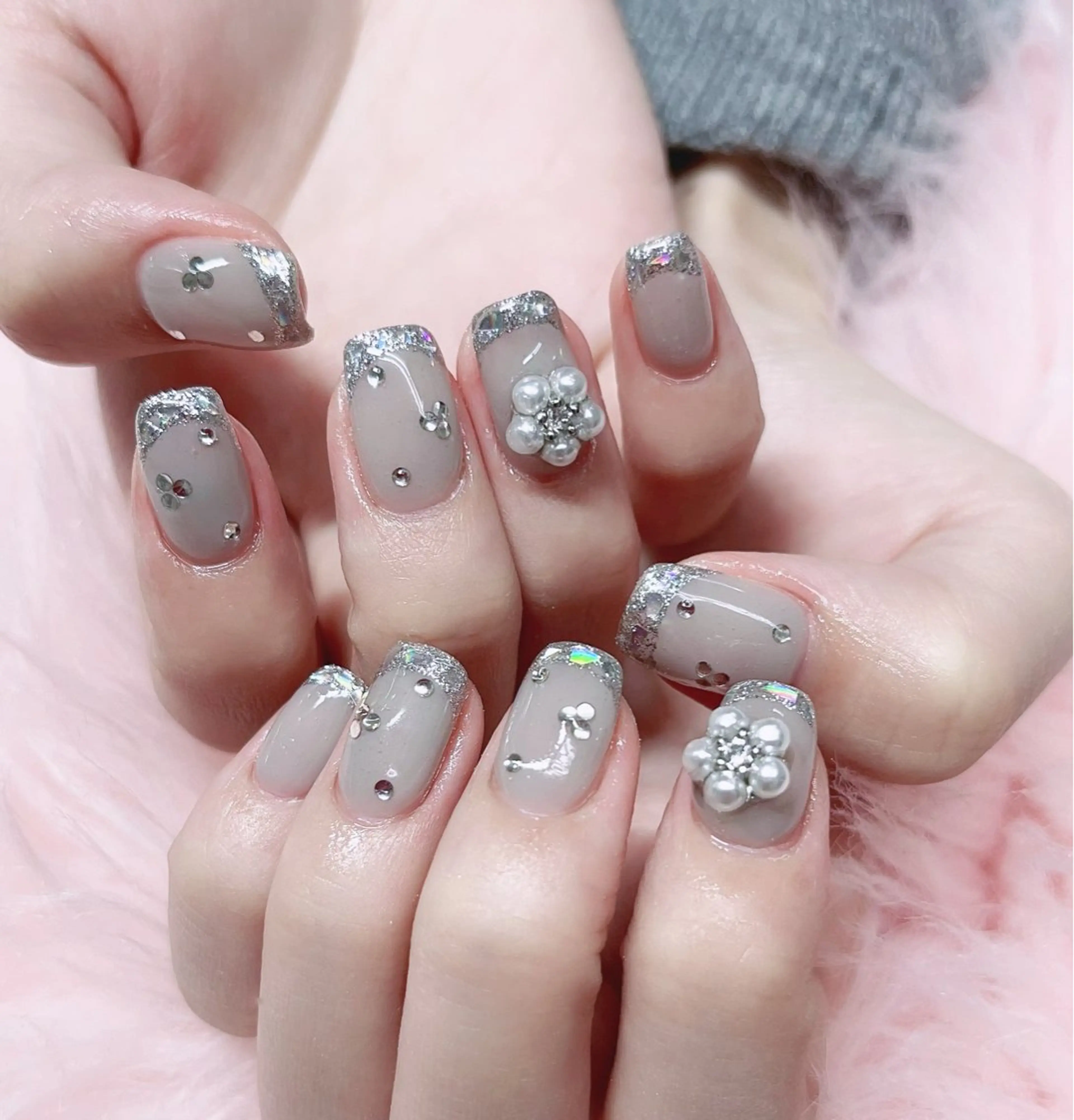ネイル ハンドネイル MoonNail ユリ🌸のネイルデザイン