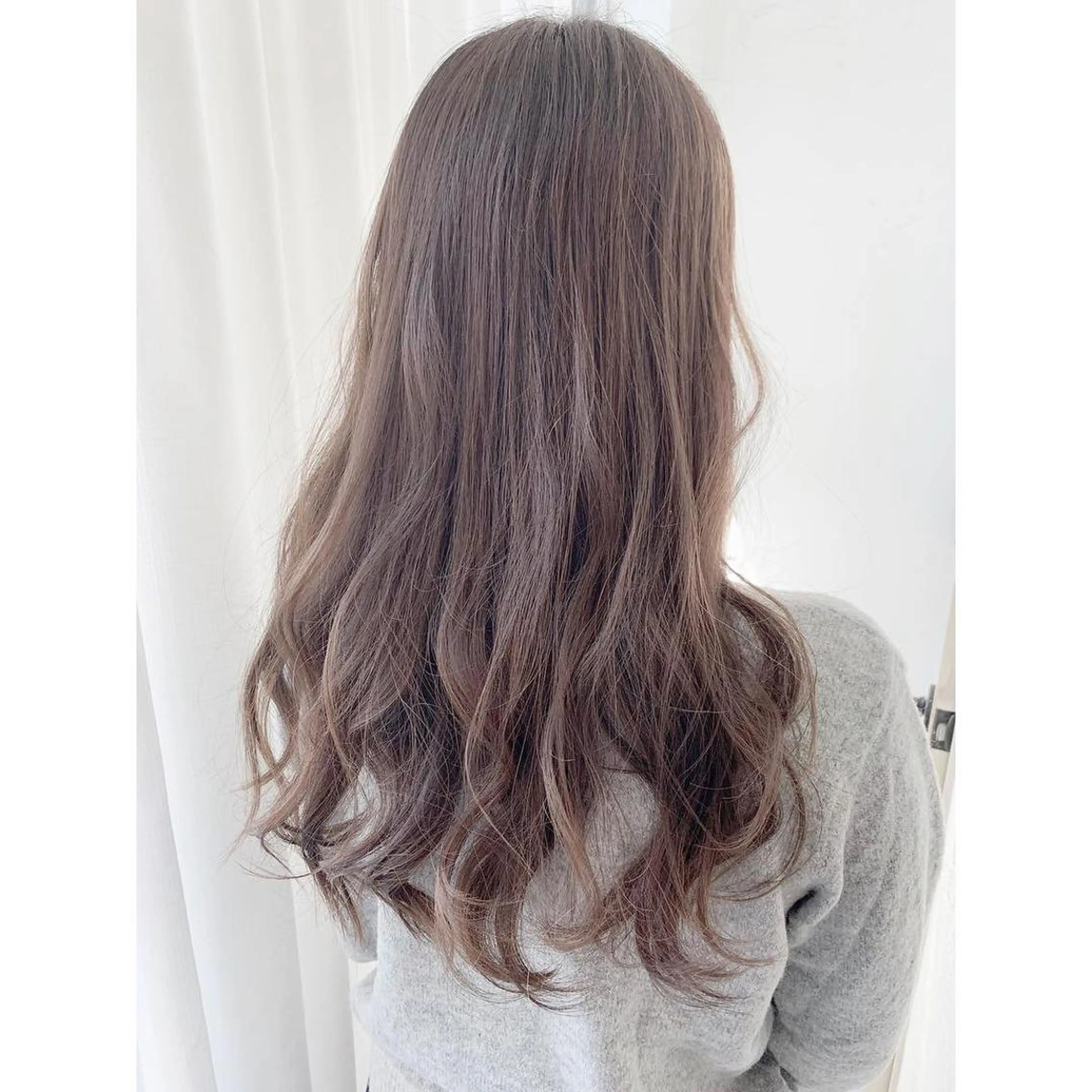 ロング カラー fio マナミのヘアスタイル