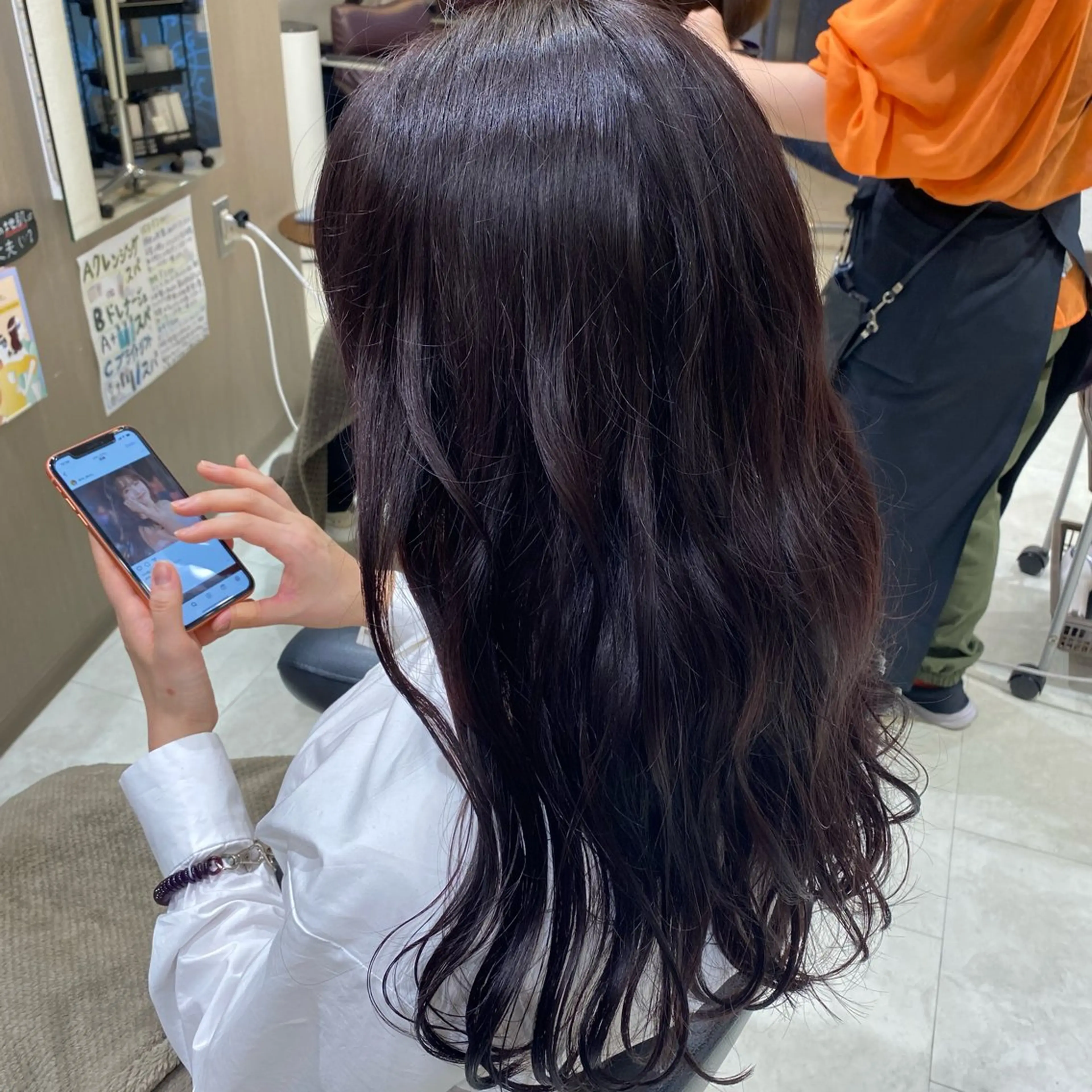 ロング ピンクブラウン カット ヘアカラー トリートメント 韓国ヘア/ヨシンモリ /髪質改善/土本遥のヘアスタイル