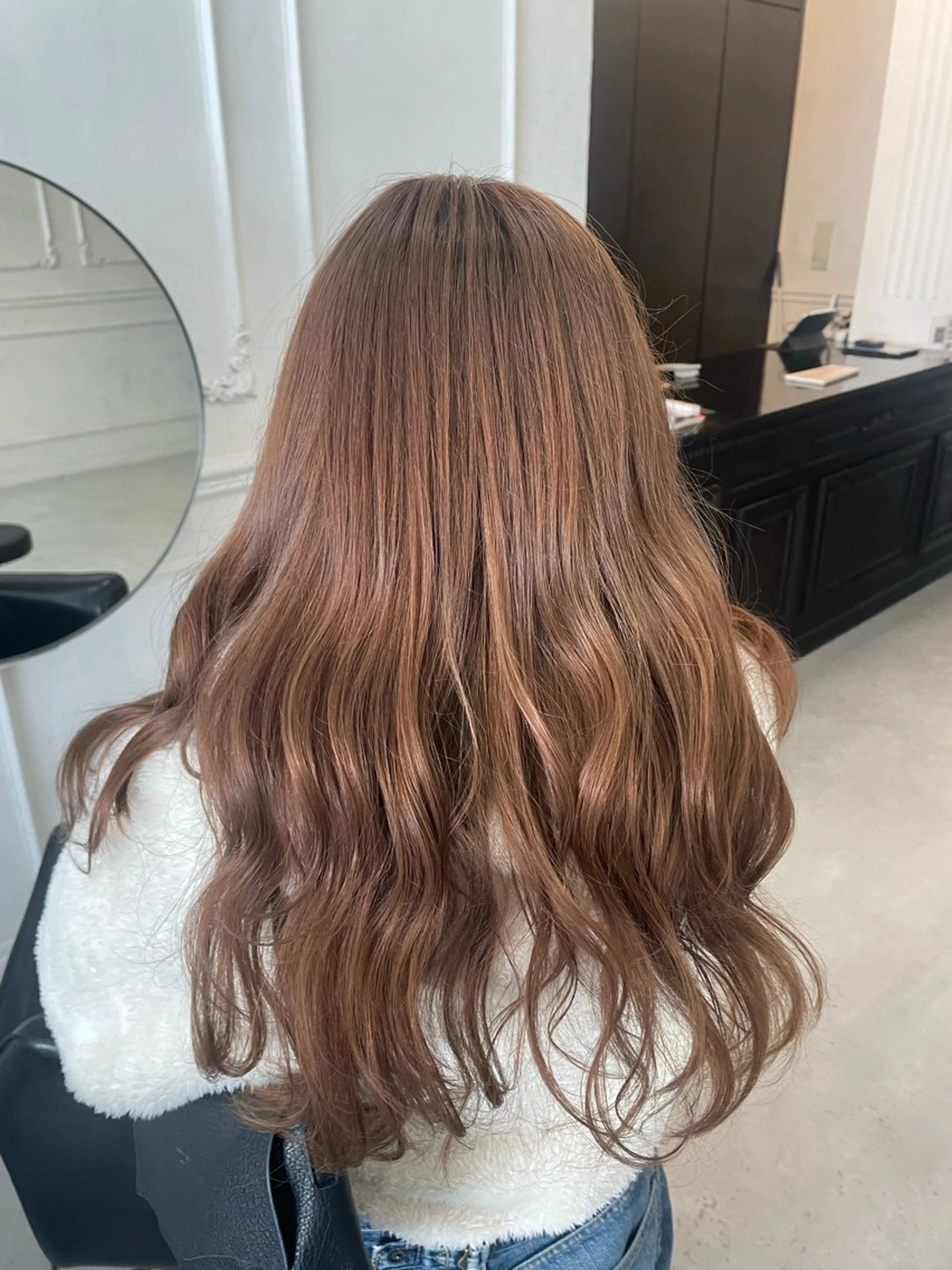 ロング ヘアカラー MaisonHALU さくらのヘアスタイル