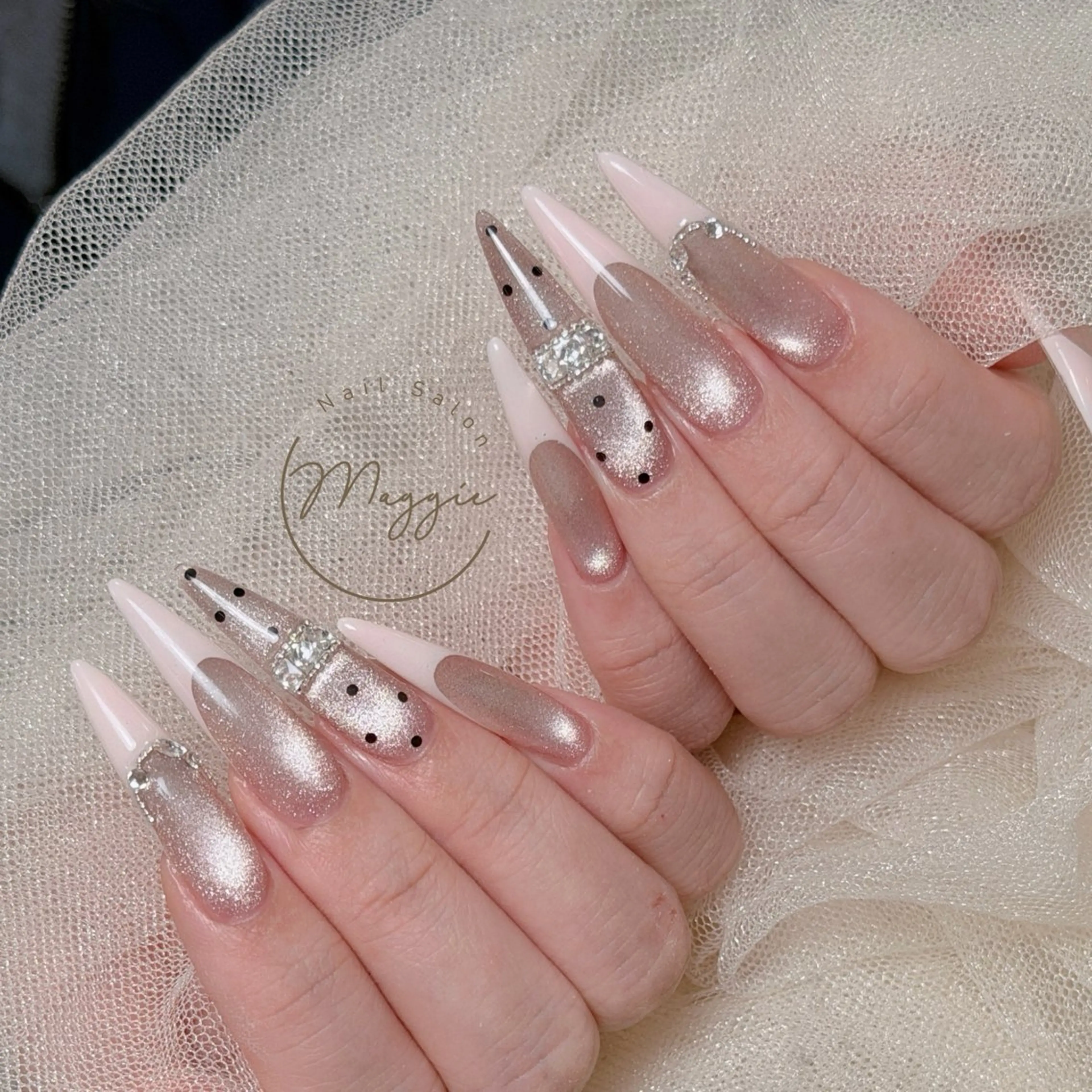 ネイル Maggie Nail🦩のネイルデザイン