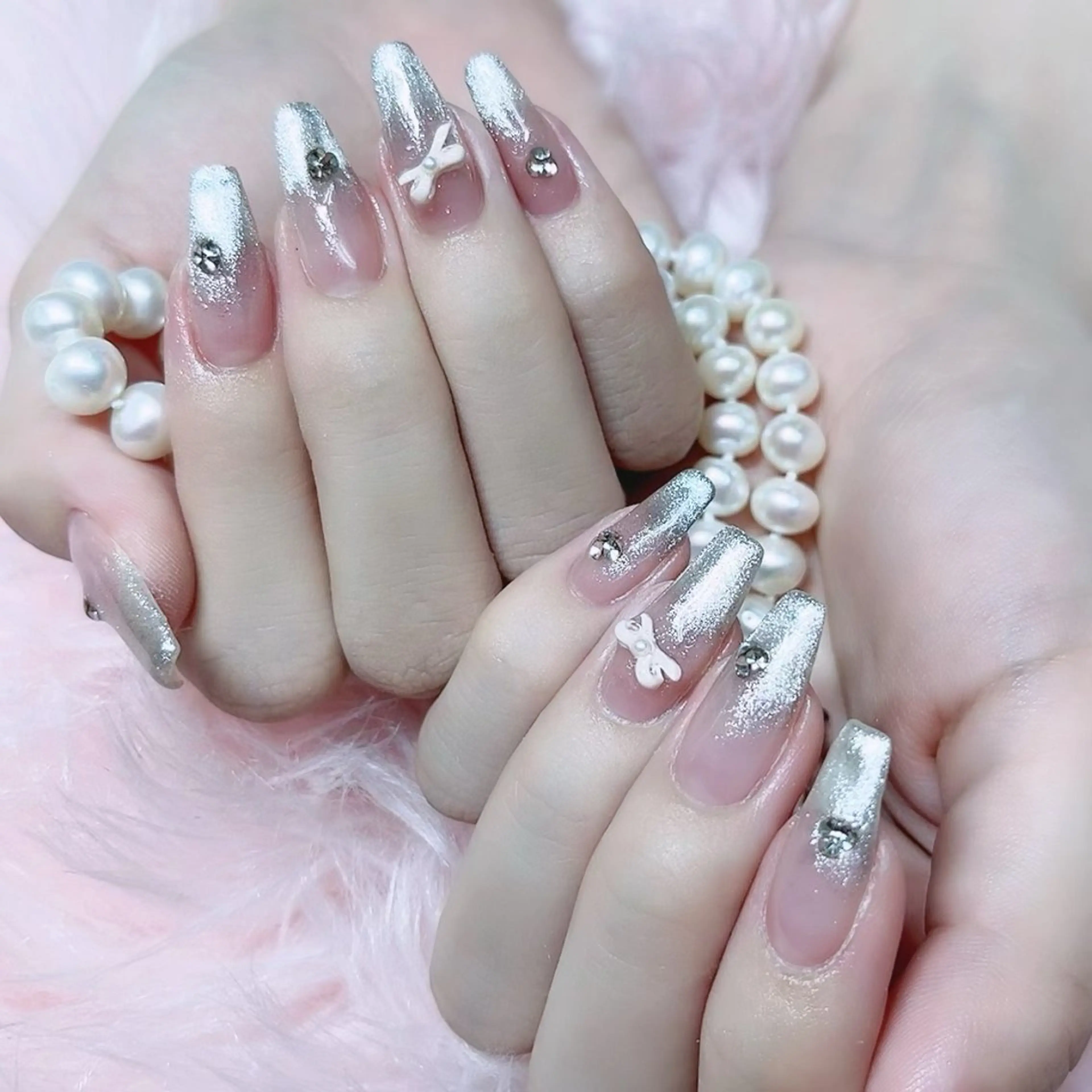 ネイル ハンドネイル MoonNail ユリ🌸のネイルデザイン