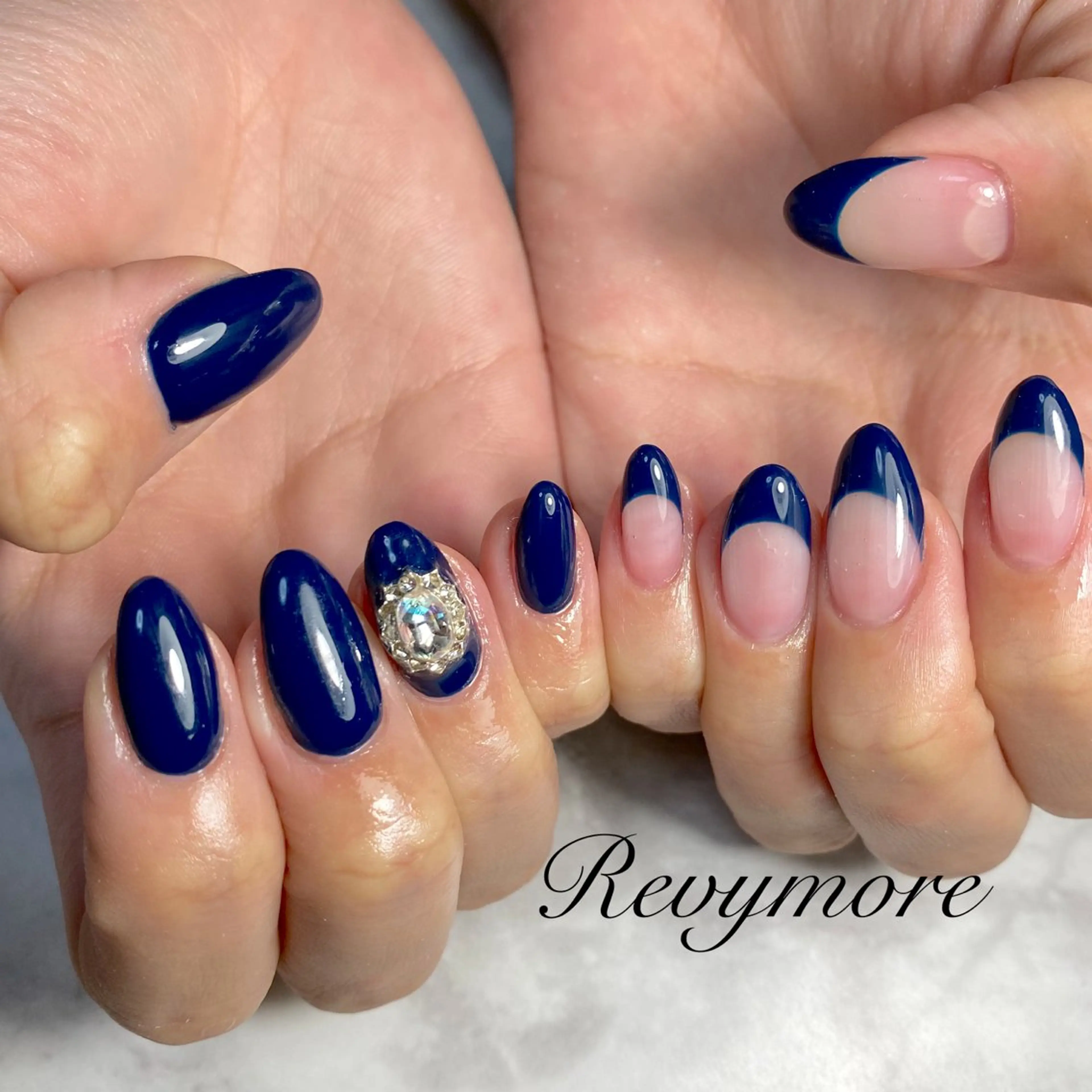 ネイル フレンチネイル ジェルネイル キラキラネイル 韓国ネイル ネイビー nail salon Revymore所属・nail salon Revymoreのネイルデザイン