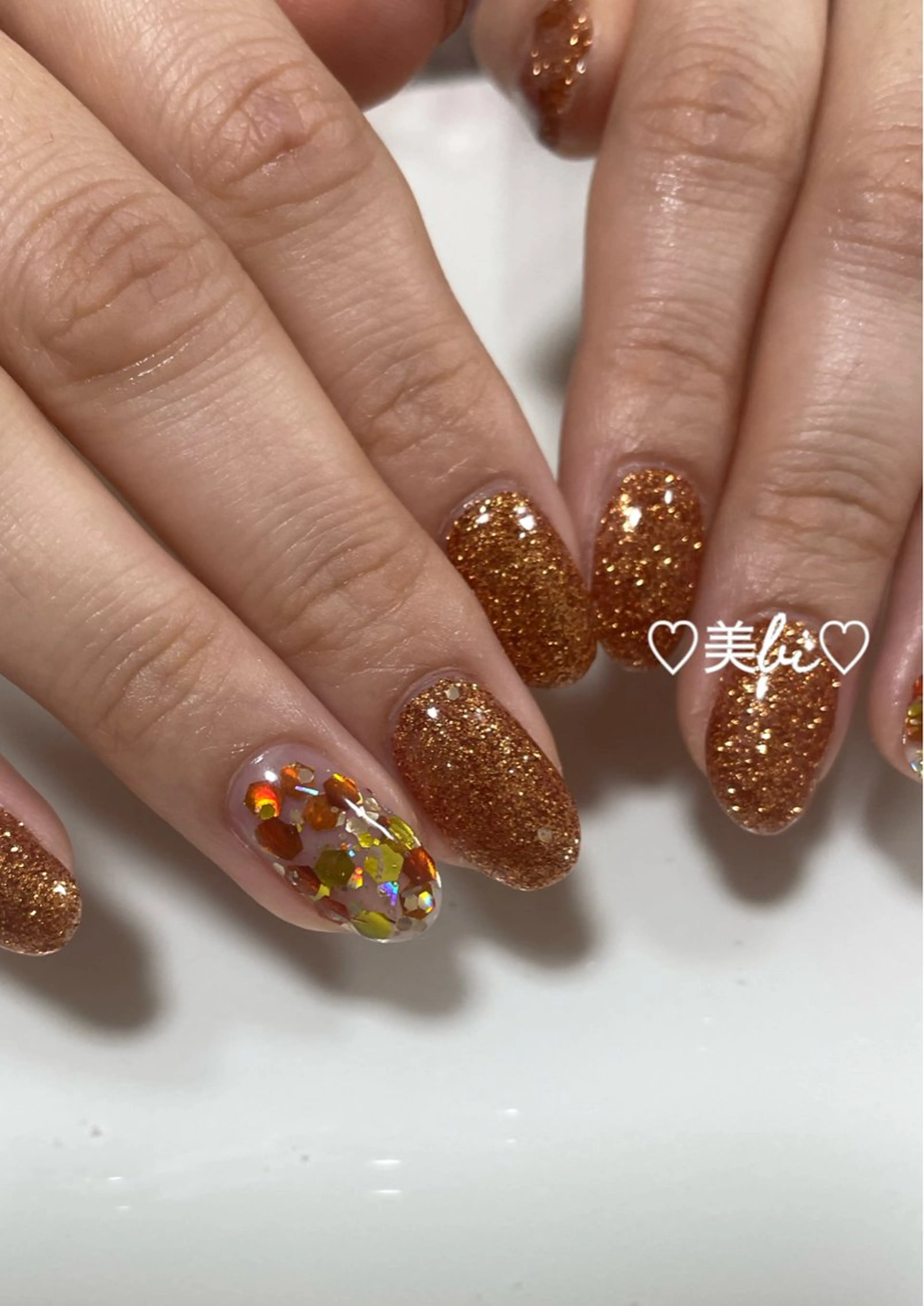 ネイル アートネイル フラッシュネイル ラメ(グリッター) シルバー 春ネイル ♡Bivi♡自爪に 優しいネイルサロンのネイルデザイン