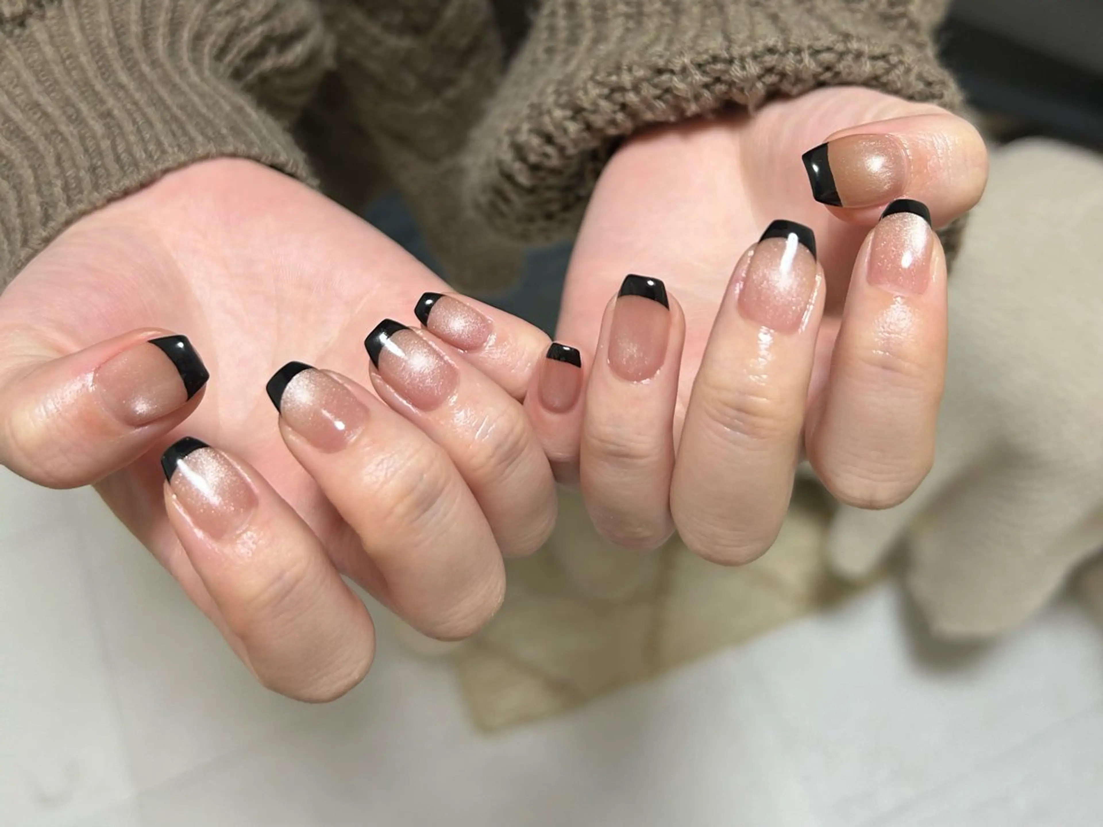 ネイル アートネイル マグネットネイル ニュアンスネイル ハンドネイル アトリエ １０３のネイルデザイン