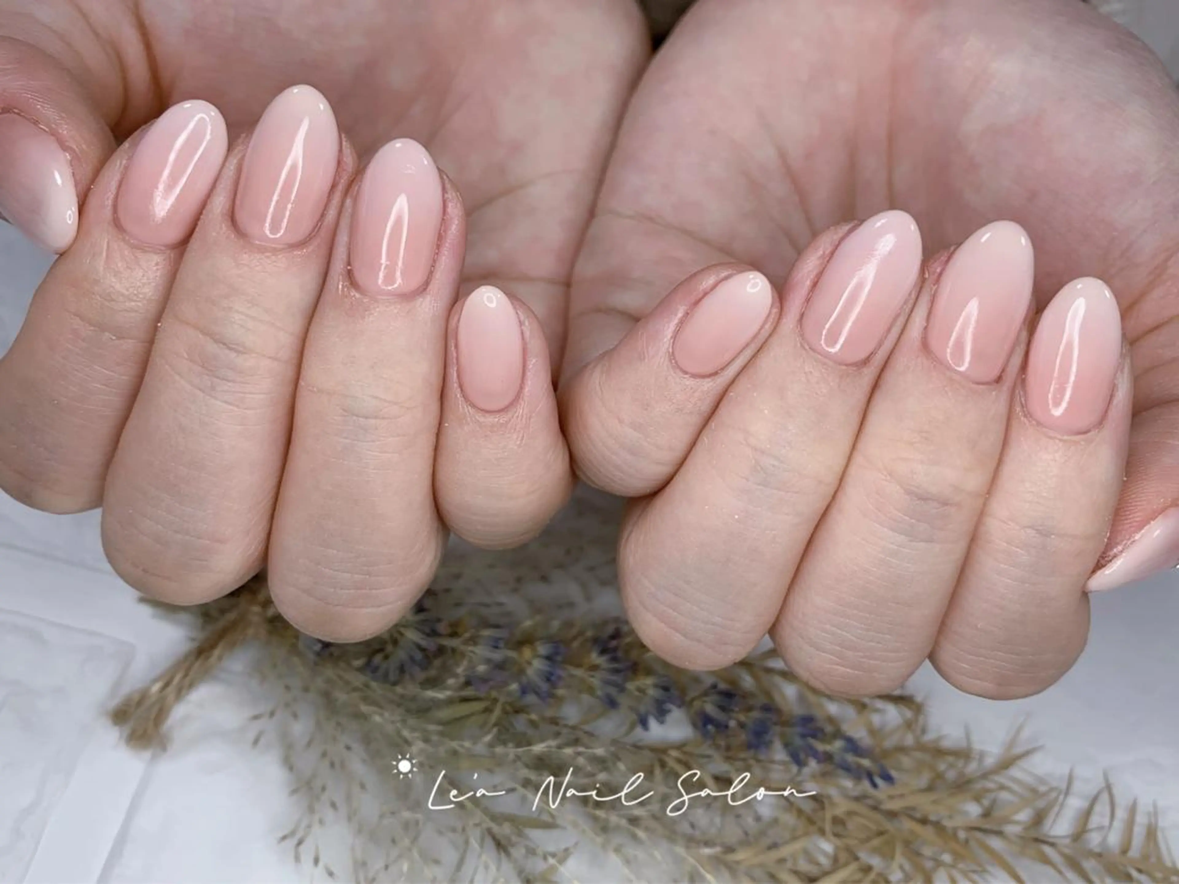 ショート カラー ネイル Le’a NailSalonのネイルデザイン