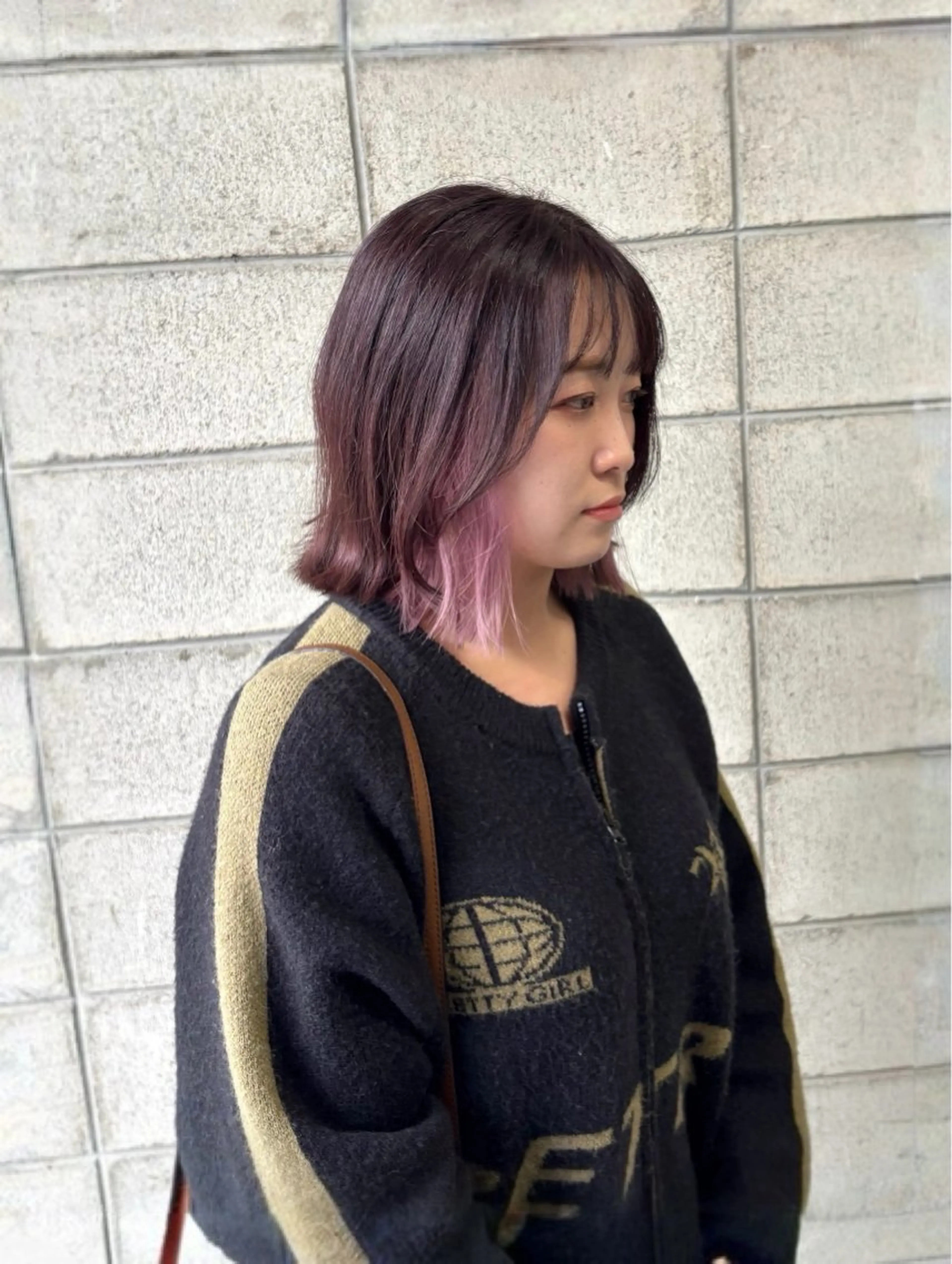 ミディアム カラー ブラウンカラー ピンクカラー ボブ 外ハネヘア ヘアカラー 小野 友暉のヘアスタイル