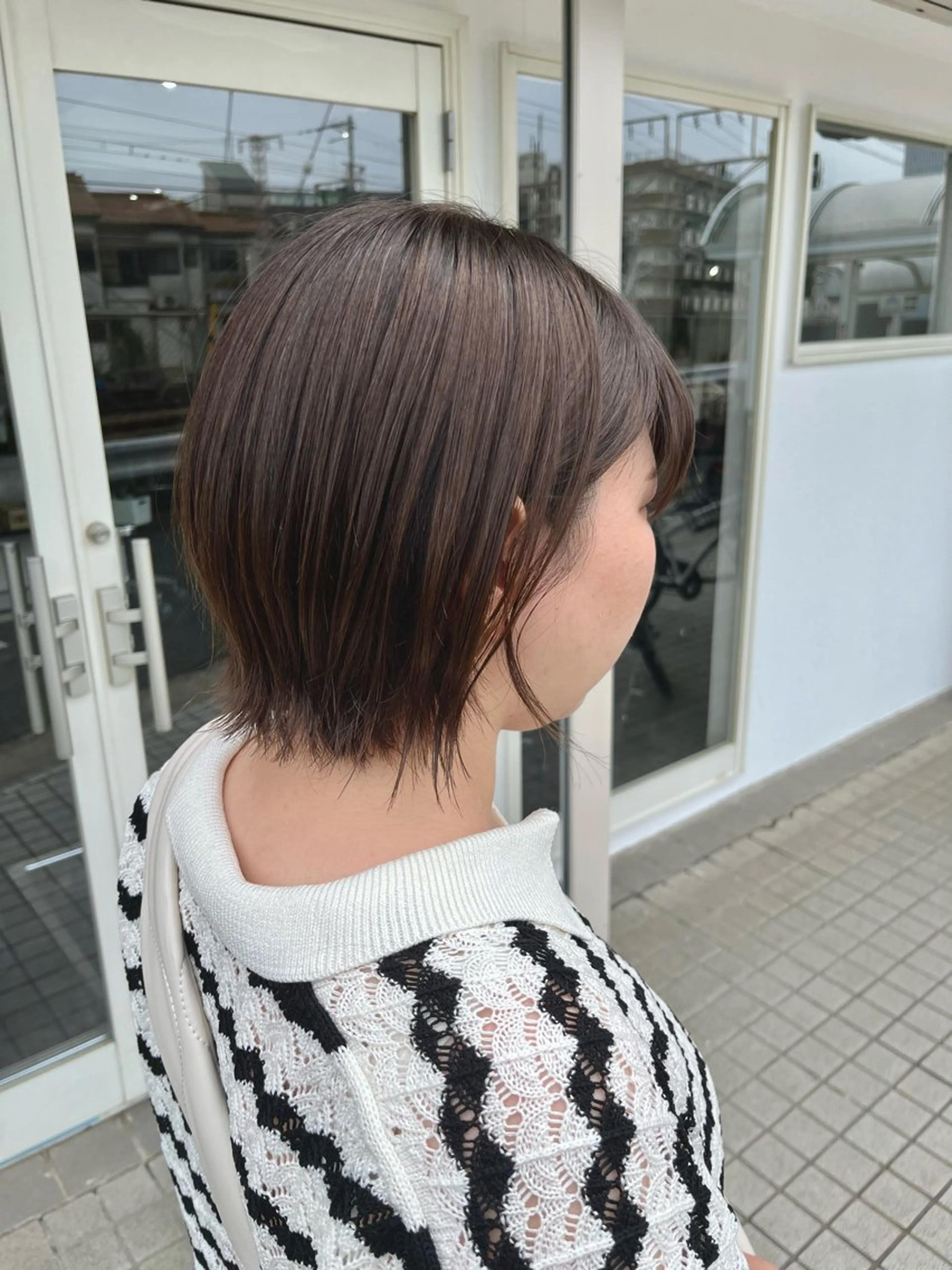 ショート カラー 切りっぱなしボブ ベージュカラー ボブ カット ヘアカラー FERIA あべの yumeho🍭のヘアスタイル
