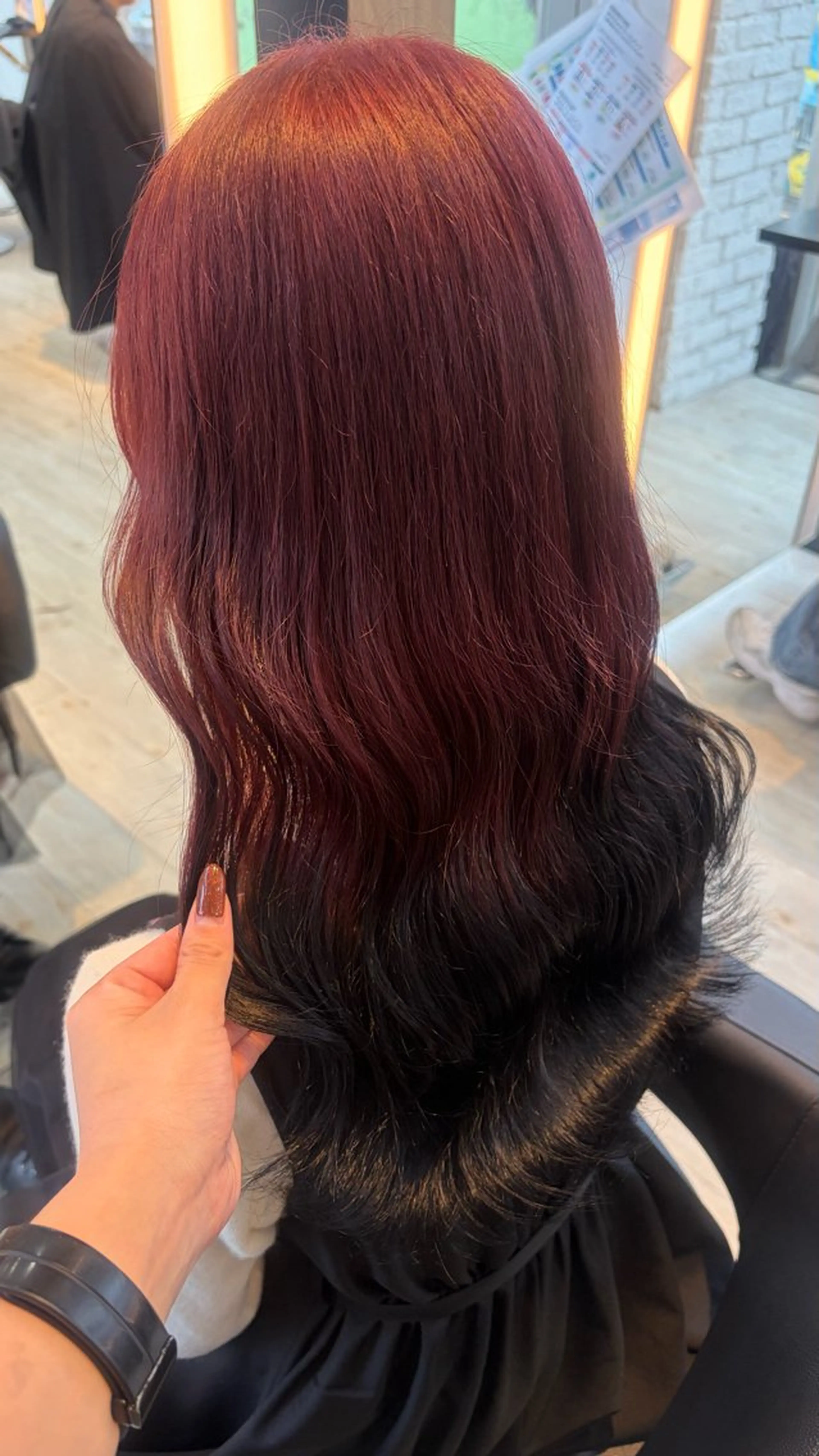 ロング カラー ヘアカラー トリートメント ブリーチ/髪質改善/ ハイトーン/暖色のヘアスタイル