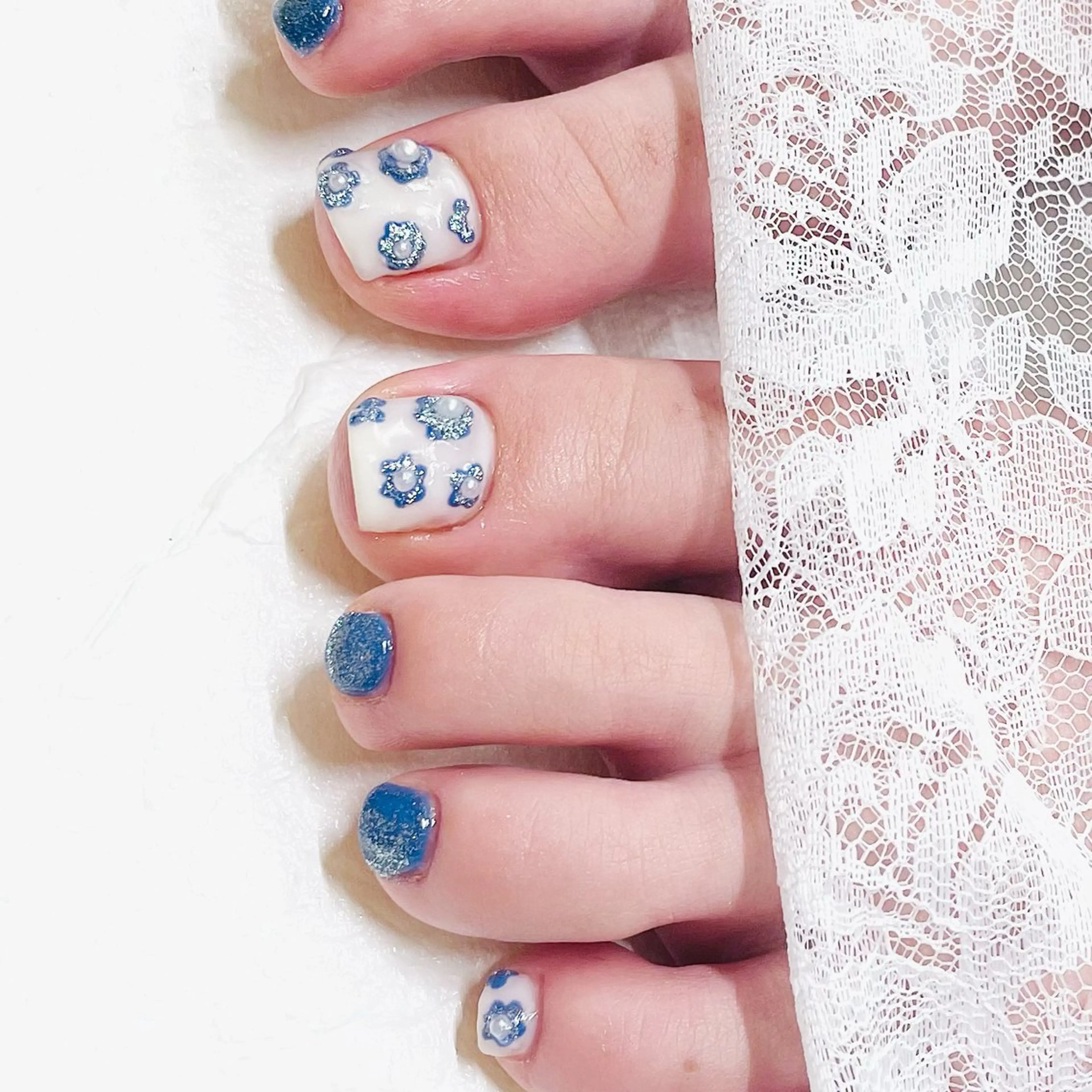 ネイル AYA Reginaのネイルデザイン