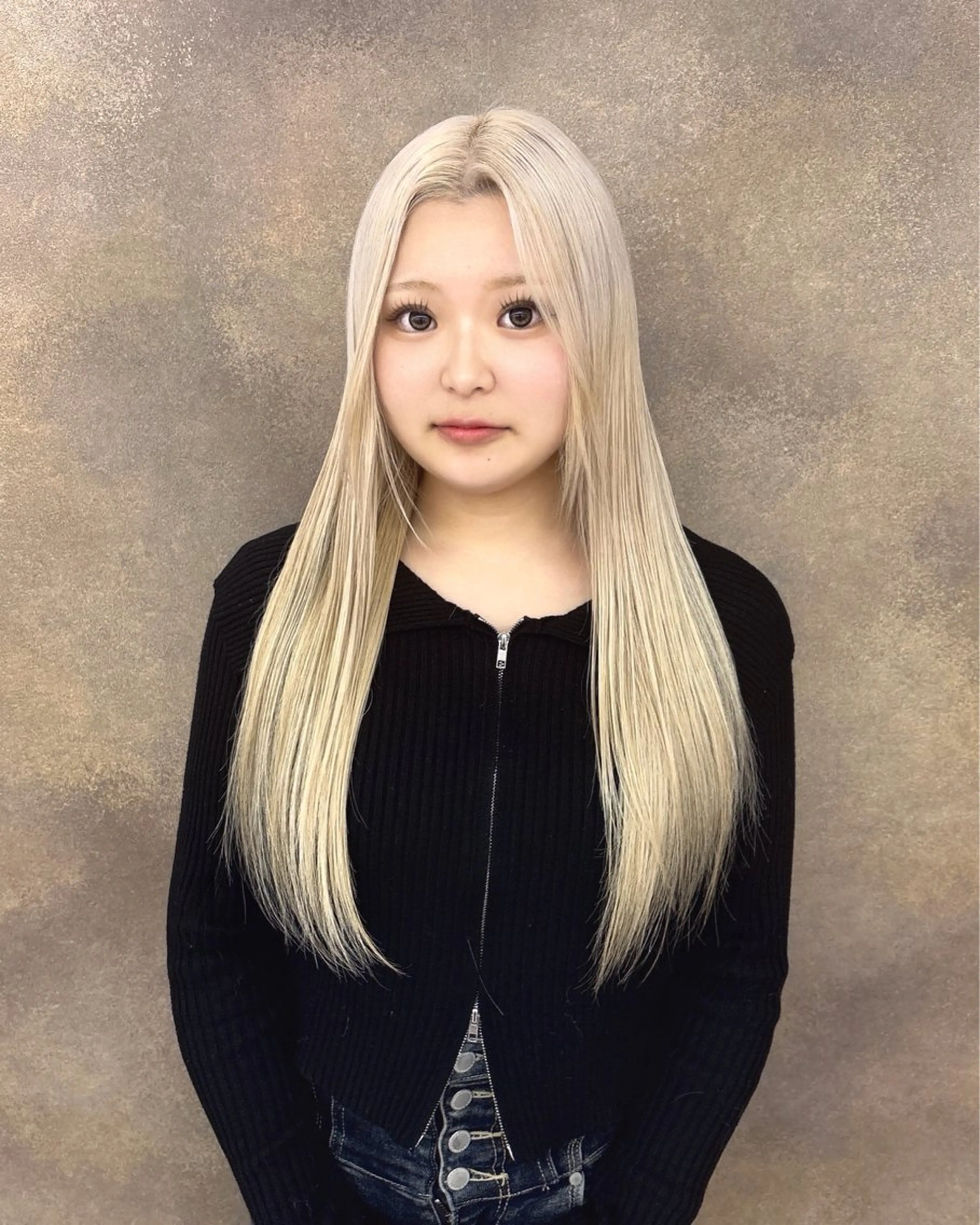 ロング カラー macheriebyhase所属・藤井 心音のヘアスタイル