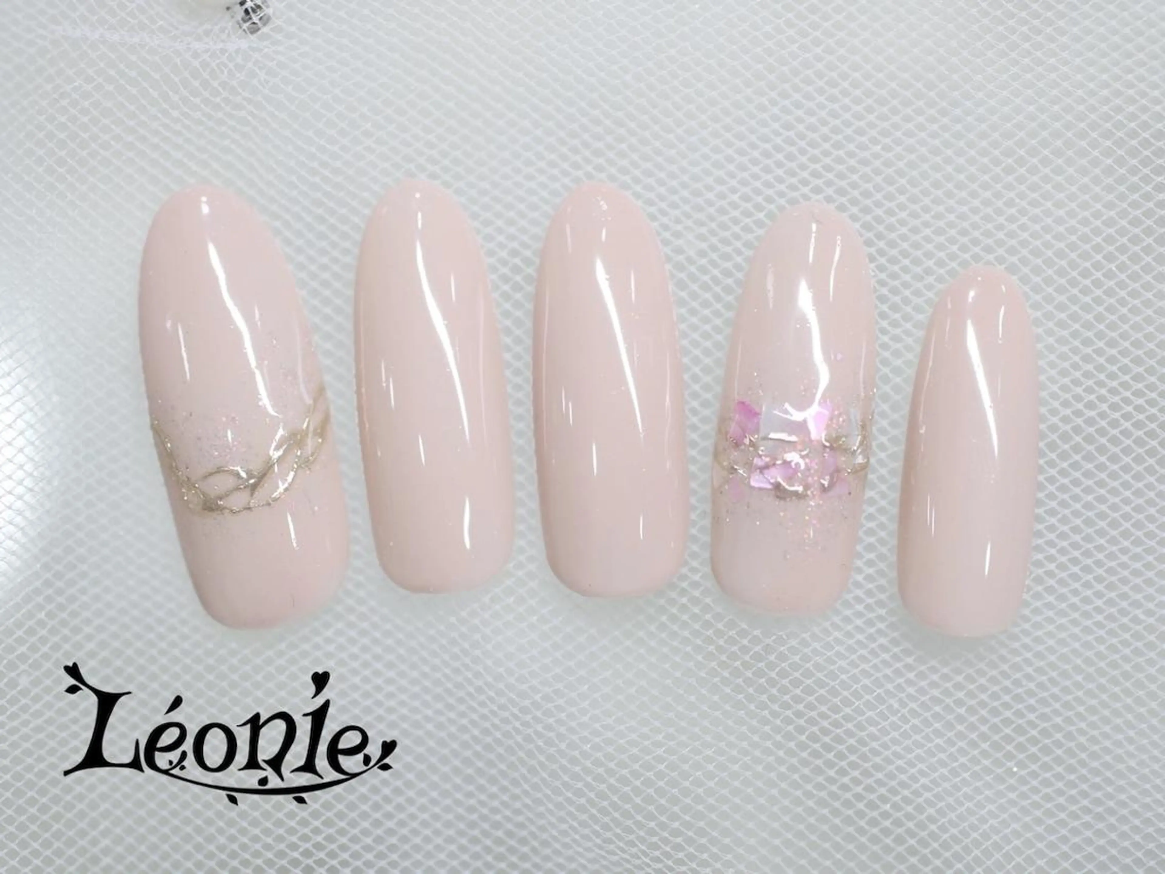 ネイル Leonie Fukaのネイルデザイン