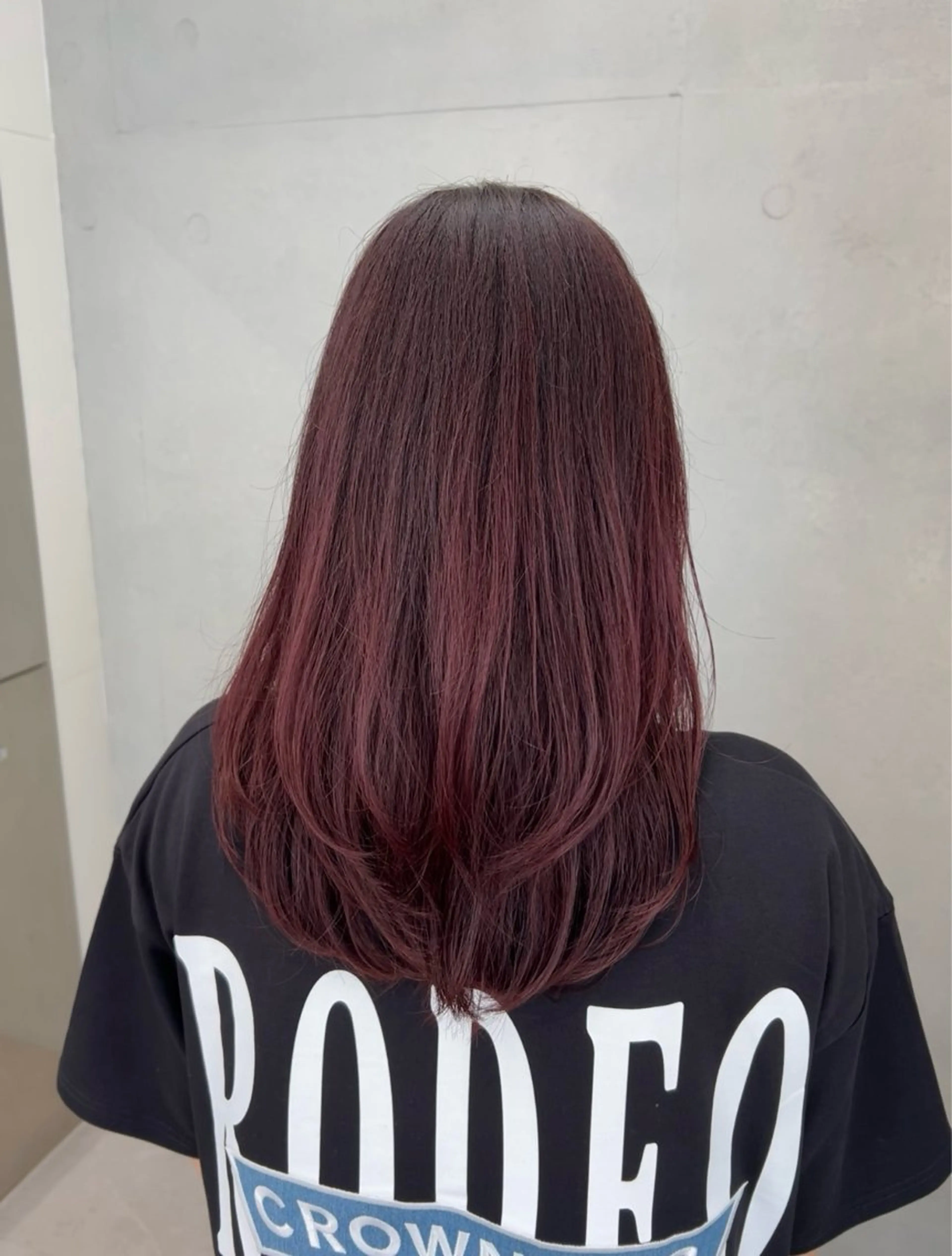 セミロング カラー カシス ピンクカラー 吉田 夢のヘアスタイル