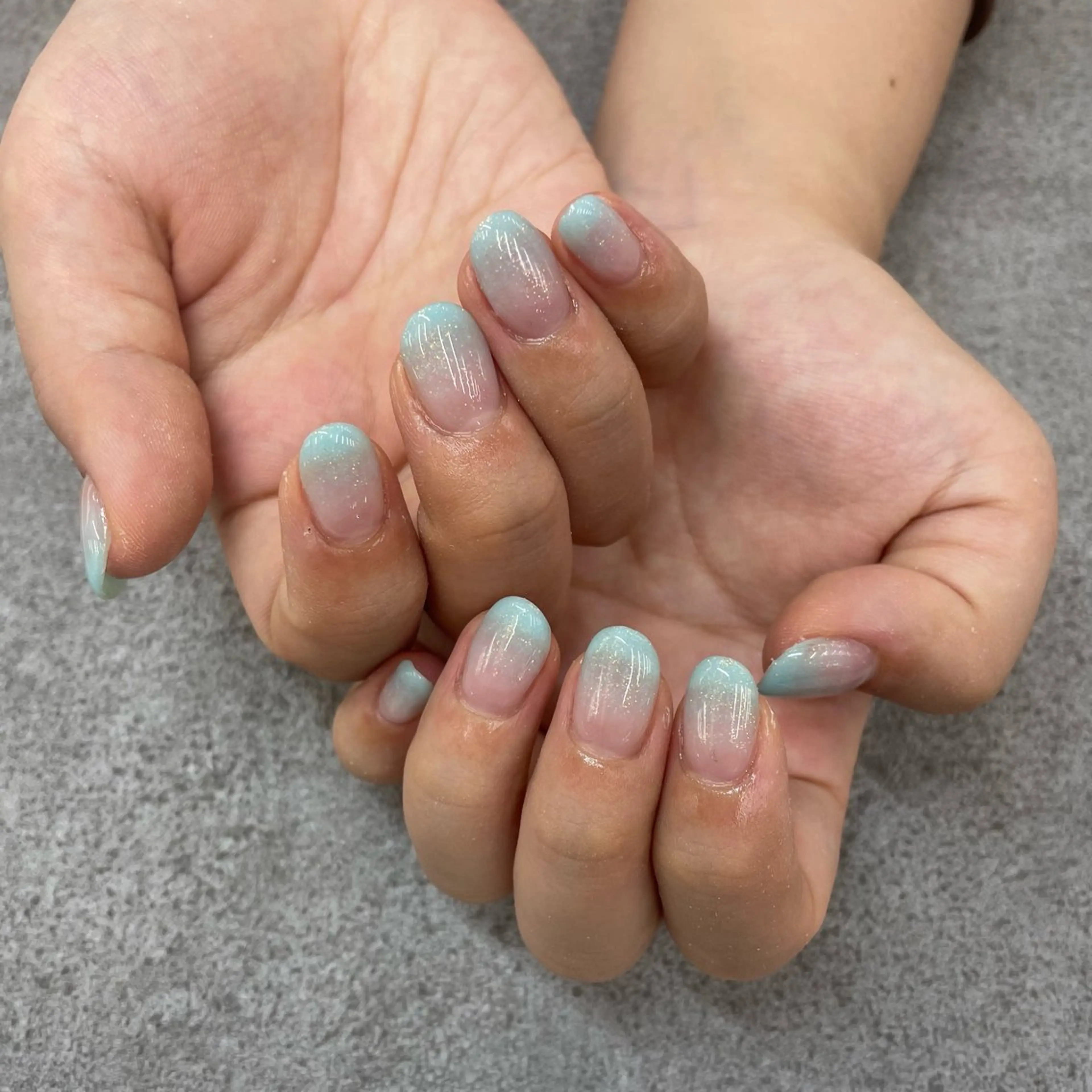 ネイル クリアネイル グラデーション MAXKELLY ANNAのネイルデザイン