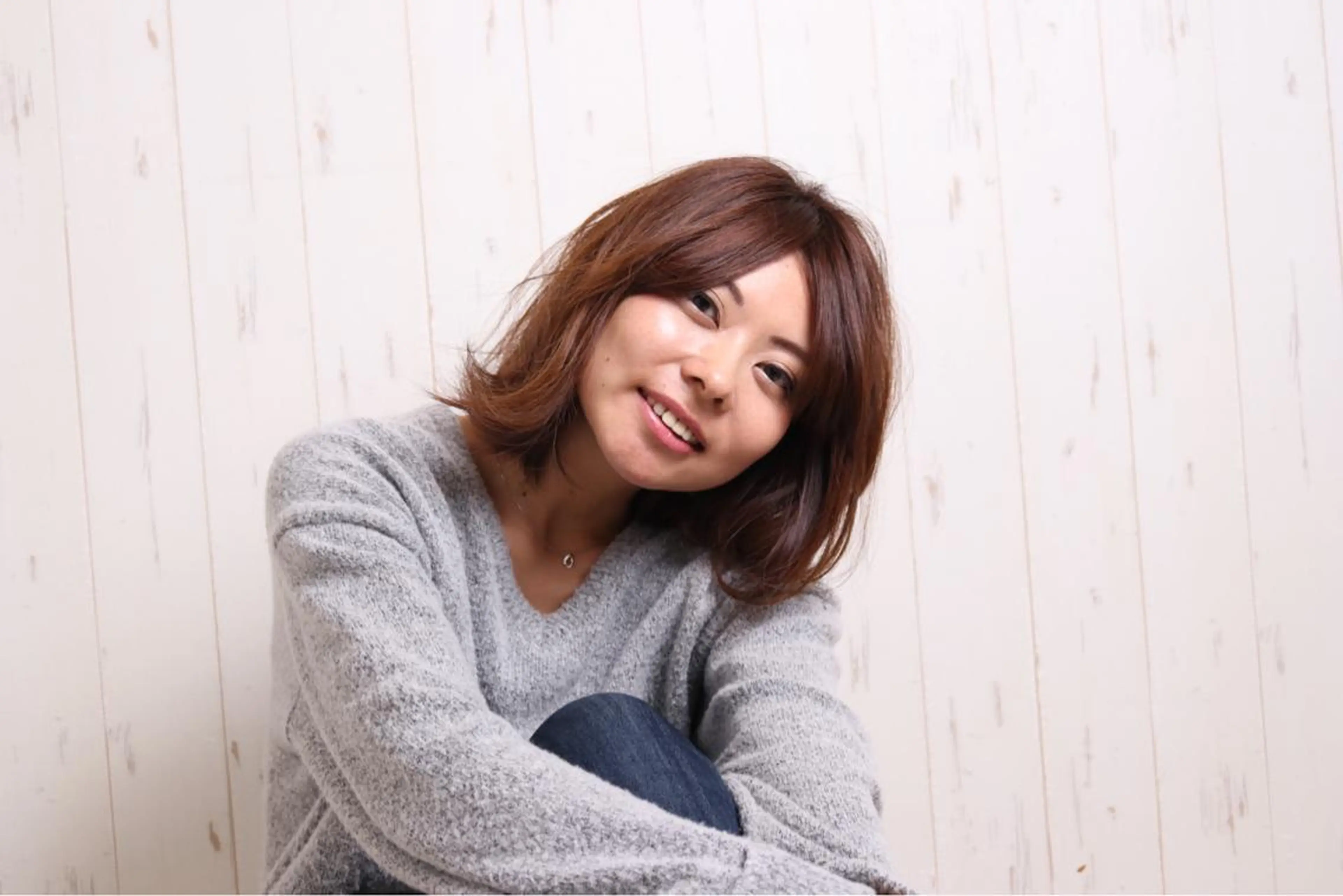 ミディアム カラー レイヤーカット KAIzen. tomoのヘアスタイル