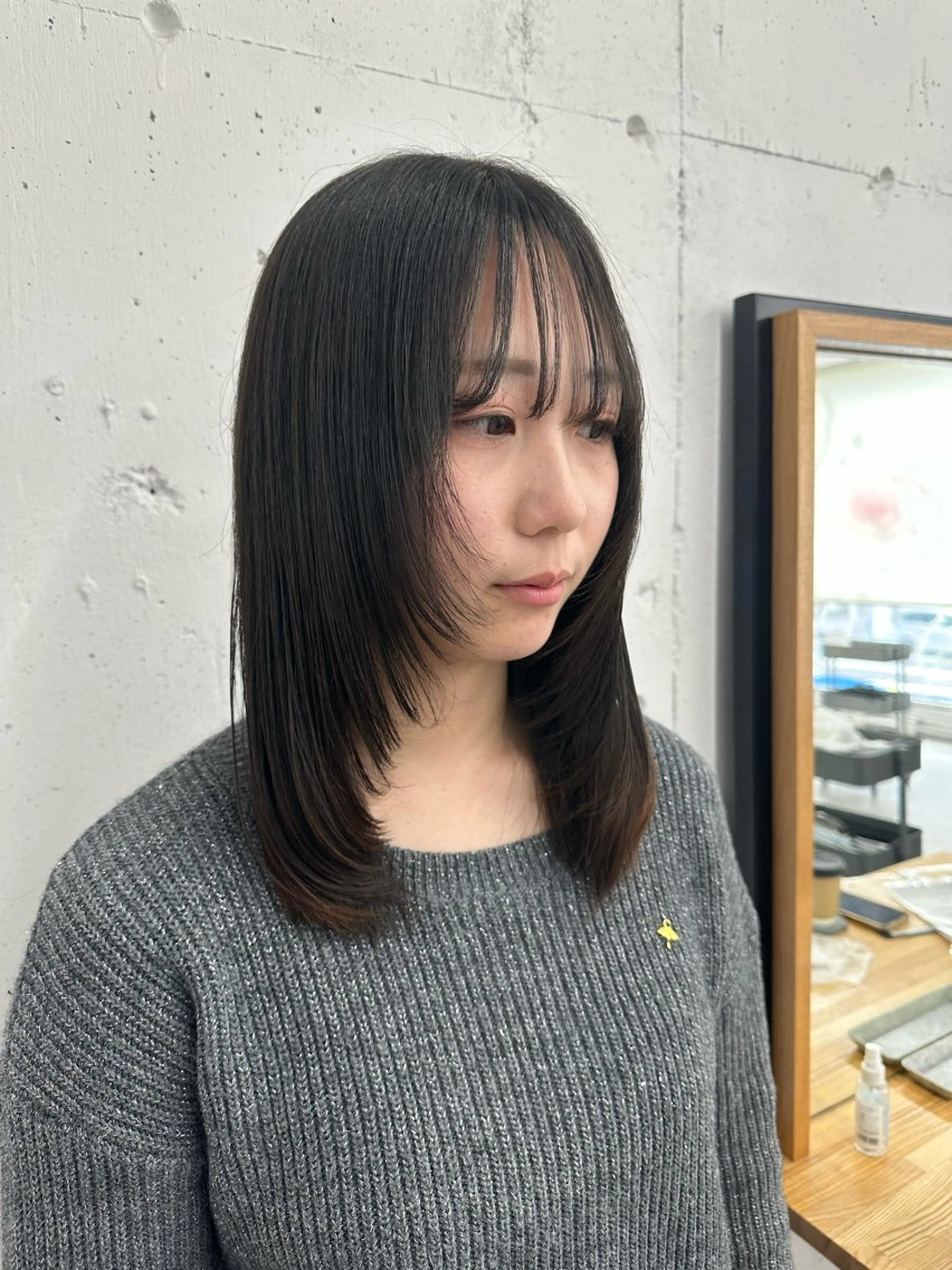 セミロング 韓国風ヘア レイヤーカット 増田 百花のヘアスタイル