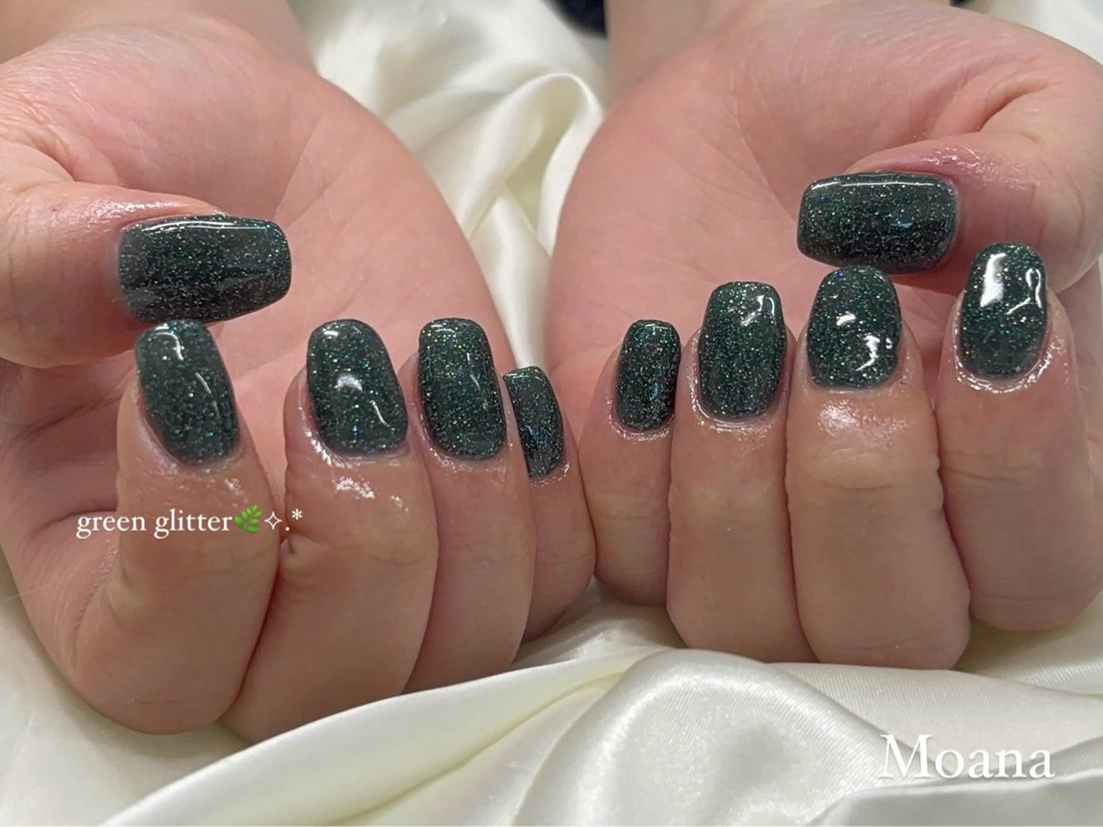 ネイル グリーン ラメ(グリッター) Moana nail Hiyoriのネイルデザイン