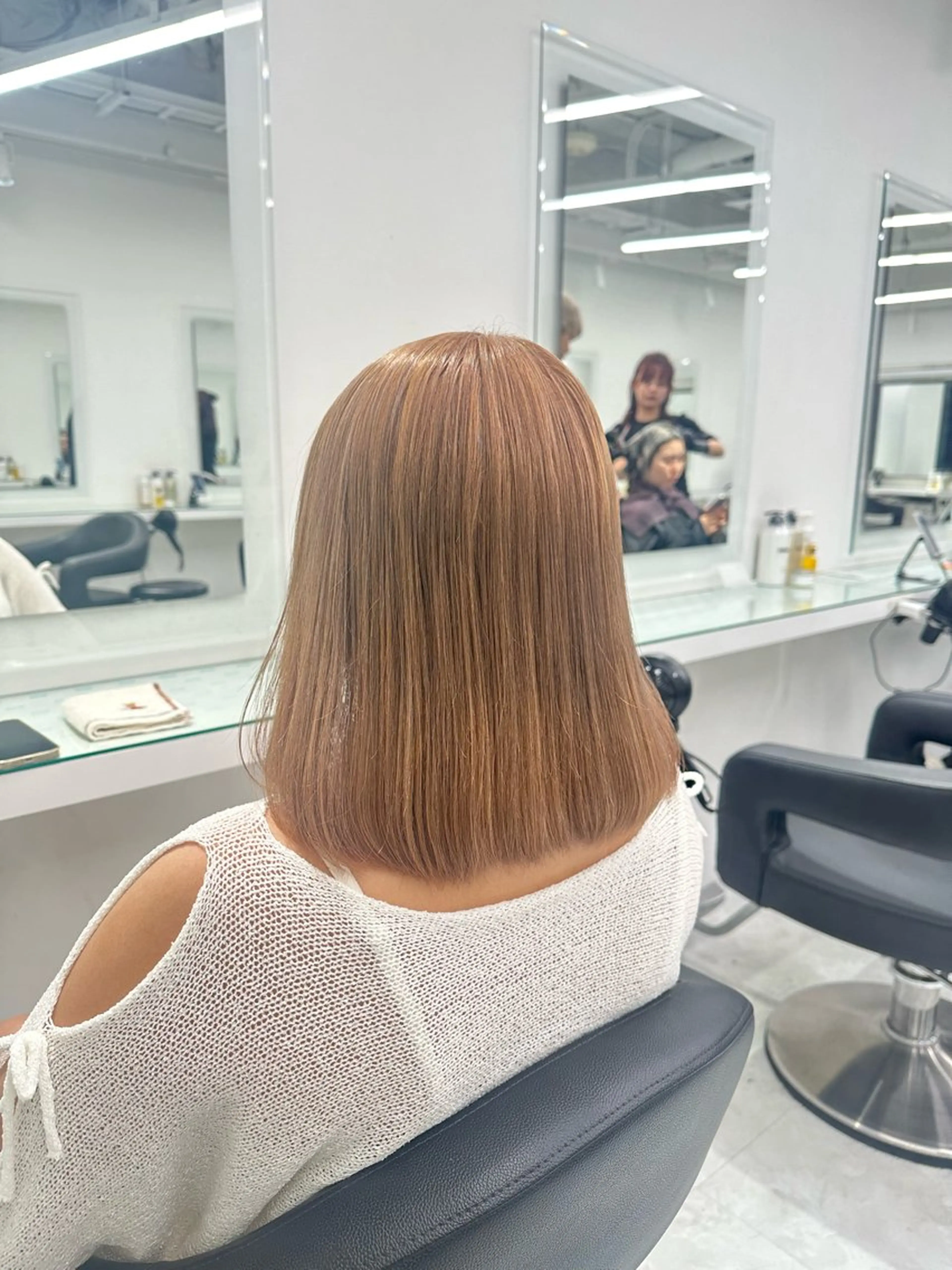 セミロング カラー ❄最強かわいいカラー ❄️MINA❄️のヘアスタイル