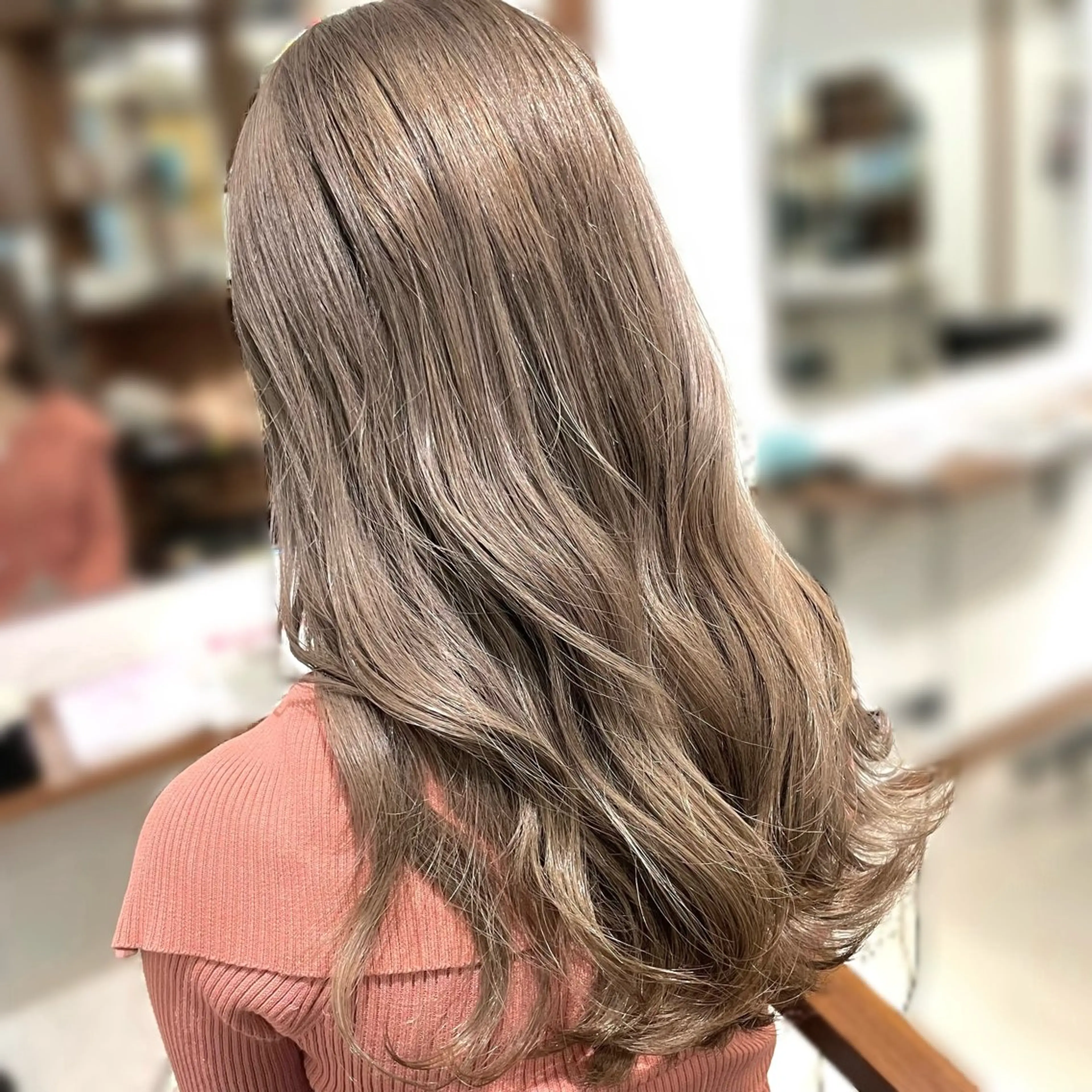 ロング 坂本 璃里杏のヘアスタイル