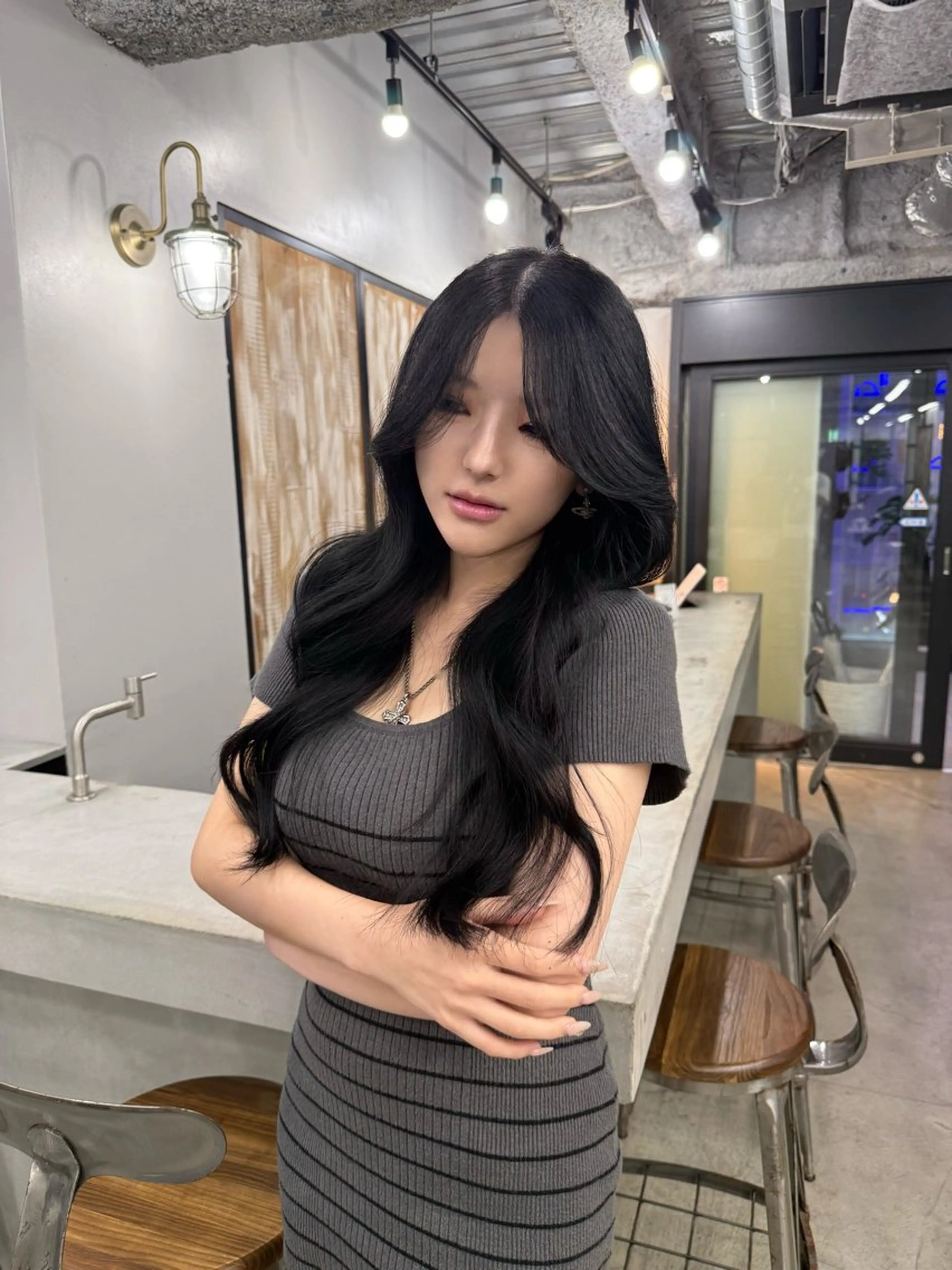 ロング カラー 黒髪 ブルーカラー ブルーブラック 透明感カラー グレージュ カット ヘアカラー トリートメント ヘアセット 韓国ヘア🫧 KAZUTOのヘアスタイル