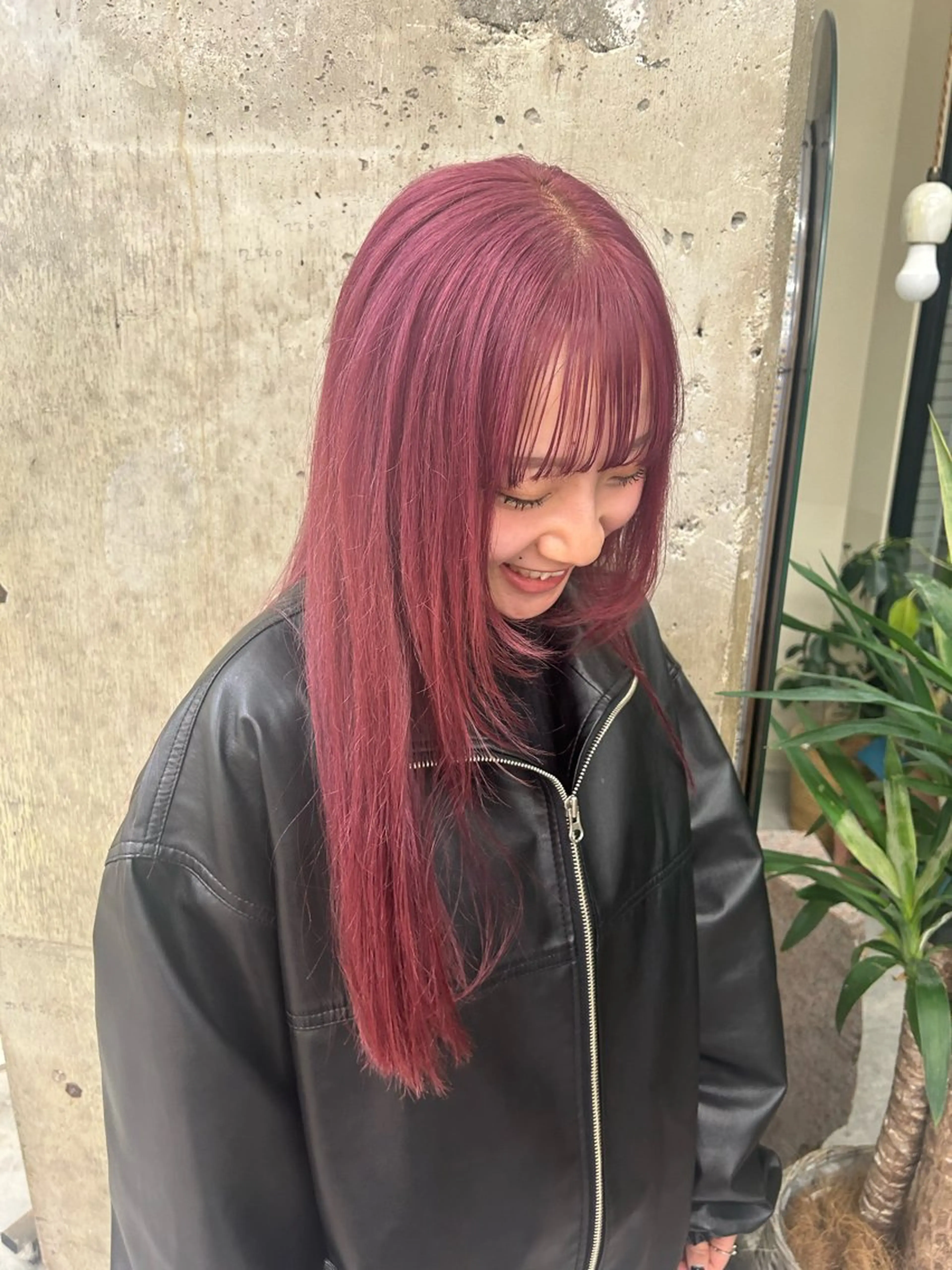 ロング カラー 寺澤 花梨のヘアスタイル