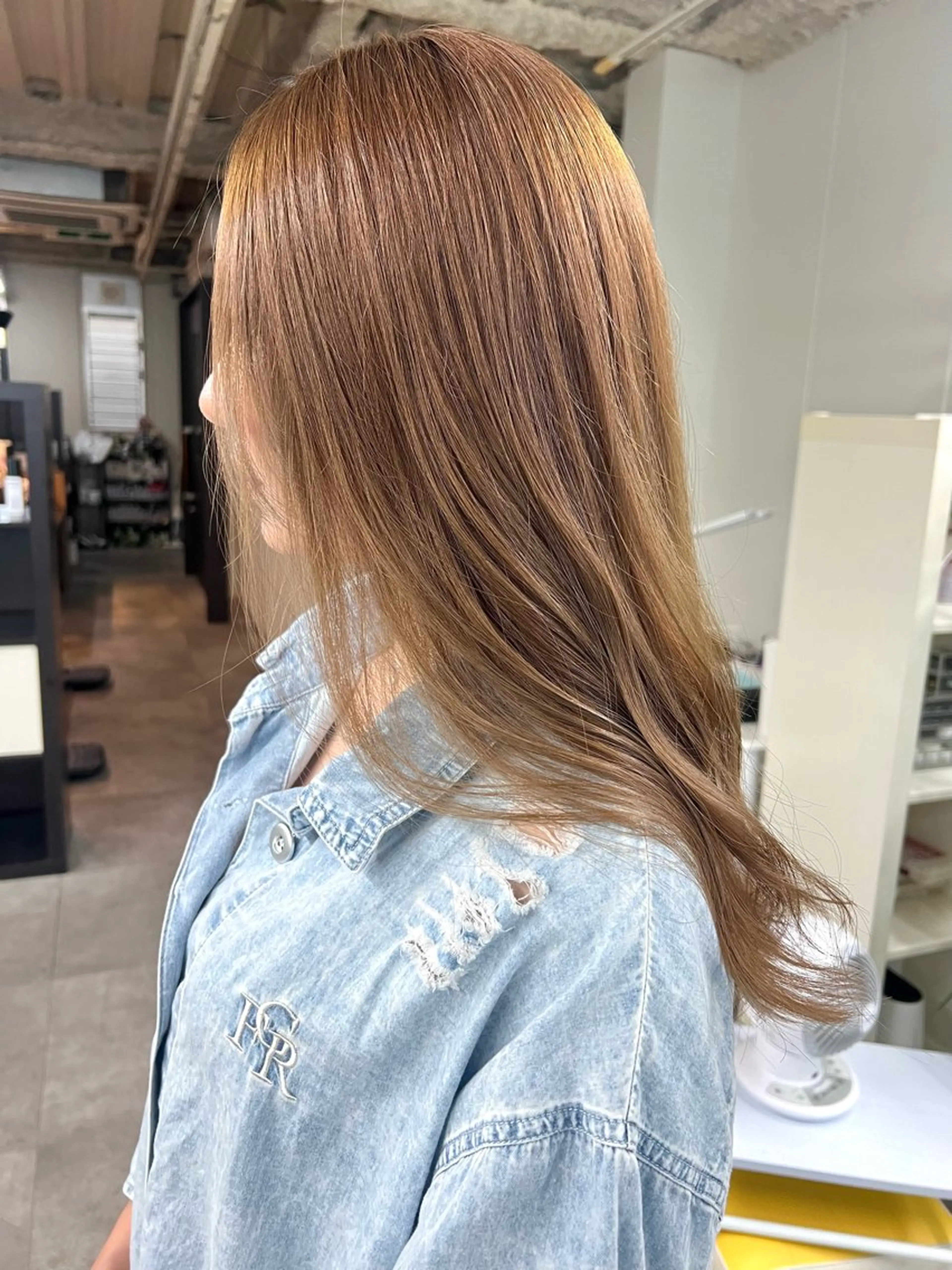 カット＋透明感うる艶カラーの写真