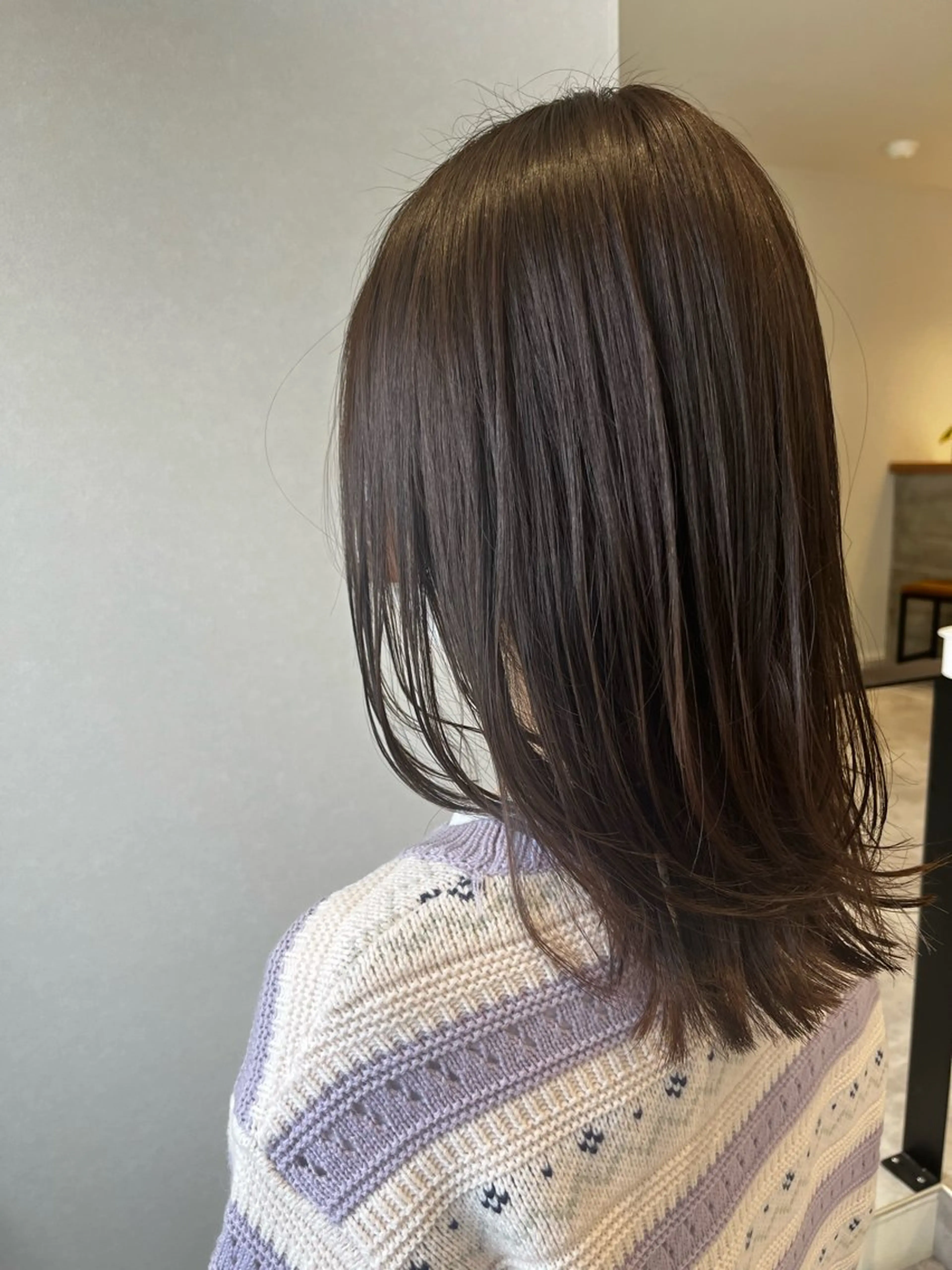 カラー 伊津 綾理彩のヘアスタイル