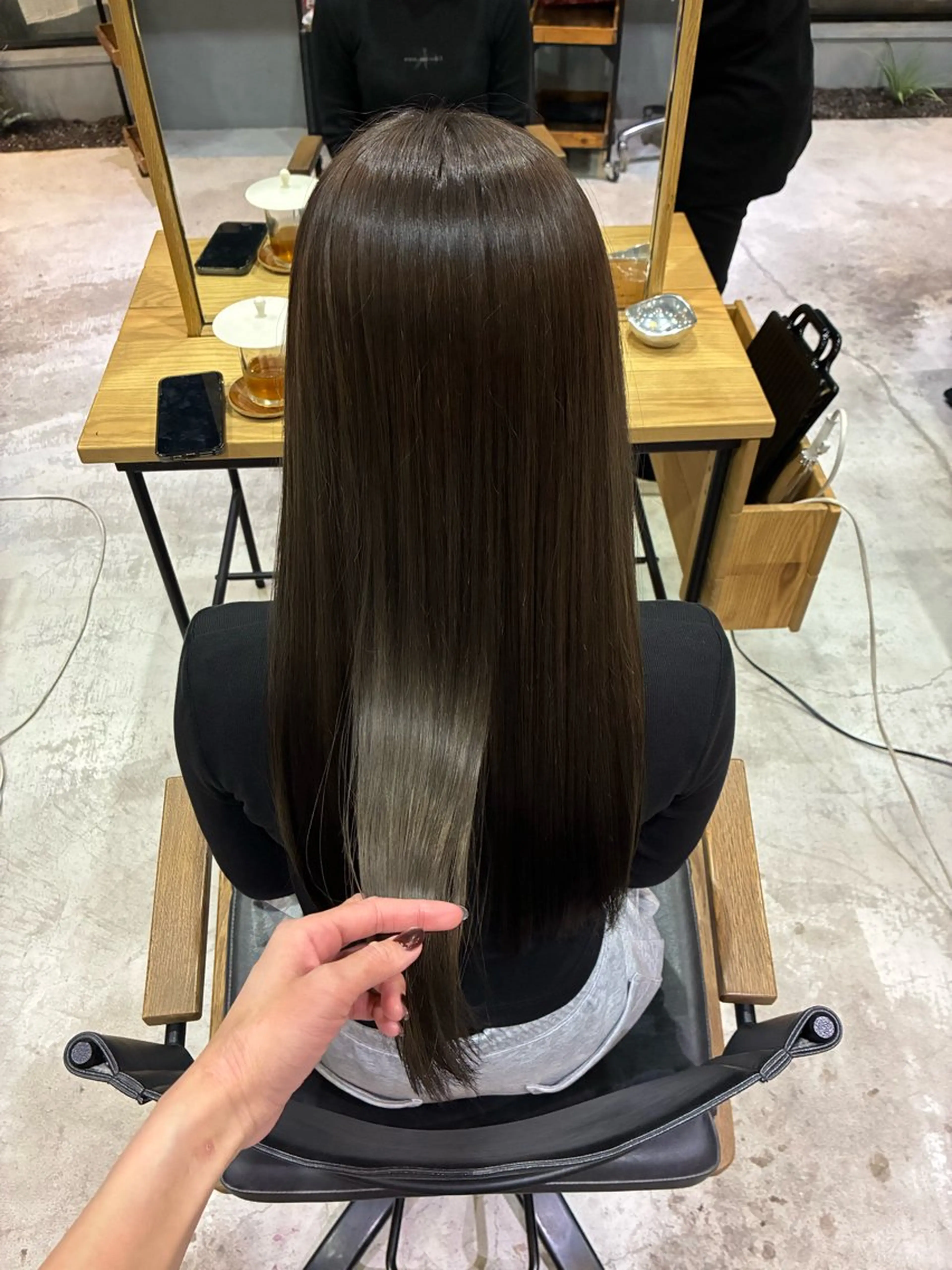 ロング カラー ヘアカラー ✨ハイトーン/暗髪/ ハイライト/松岡✨のヘアスタイル