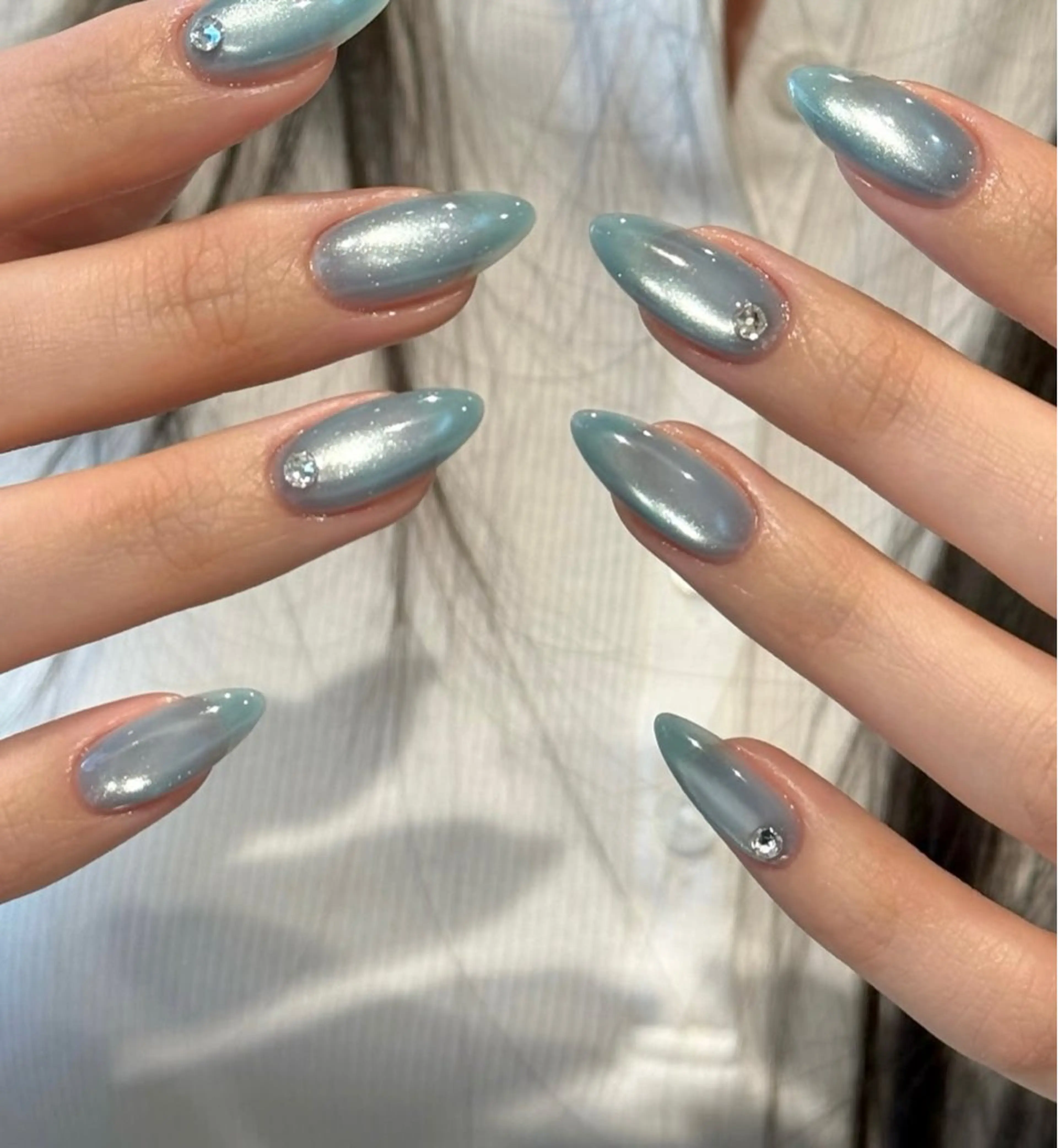 ネイル アートネイル ストーンネイル ネイルチップ ハンドネイル NiJi Nailsのネイルデザイン