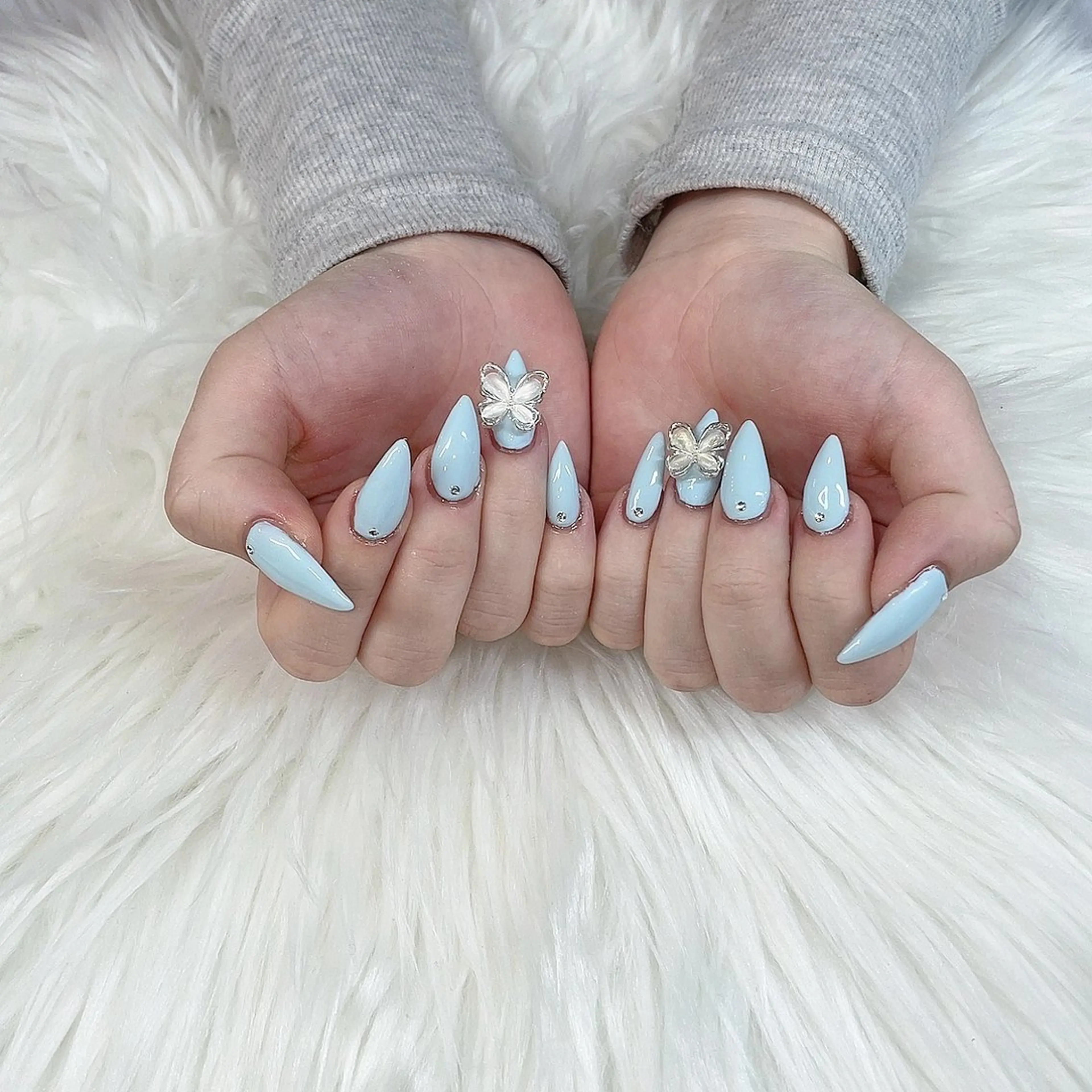 ネイル スカルプネイル ストーンネイル ハンドネイル BLUEM みおちのネイルデザイン