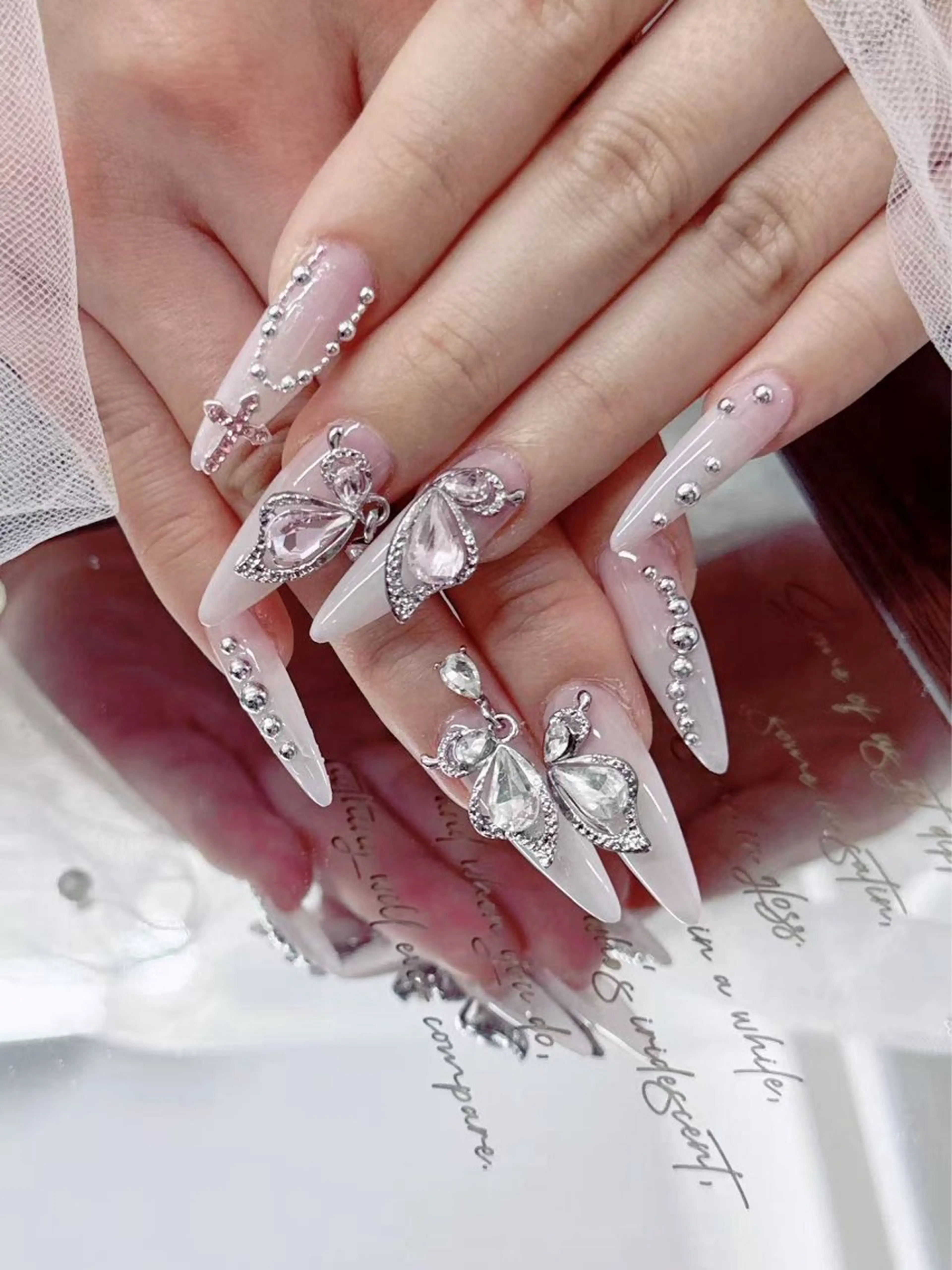 チップ長さだし10本アート(手書きあり)パーツ・シールつけ放題の写真