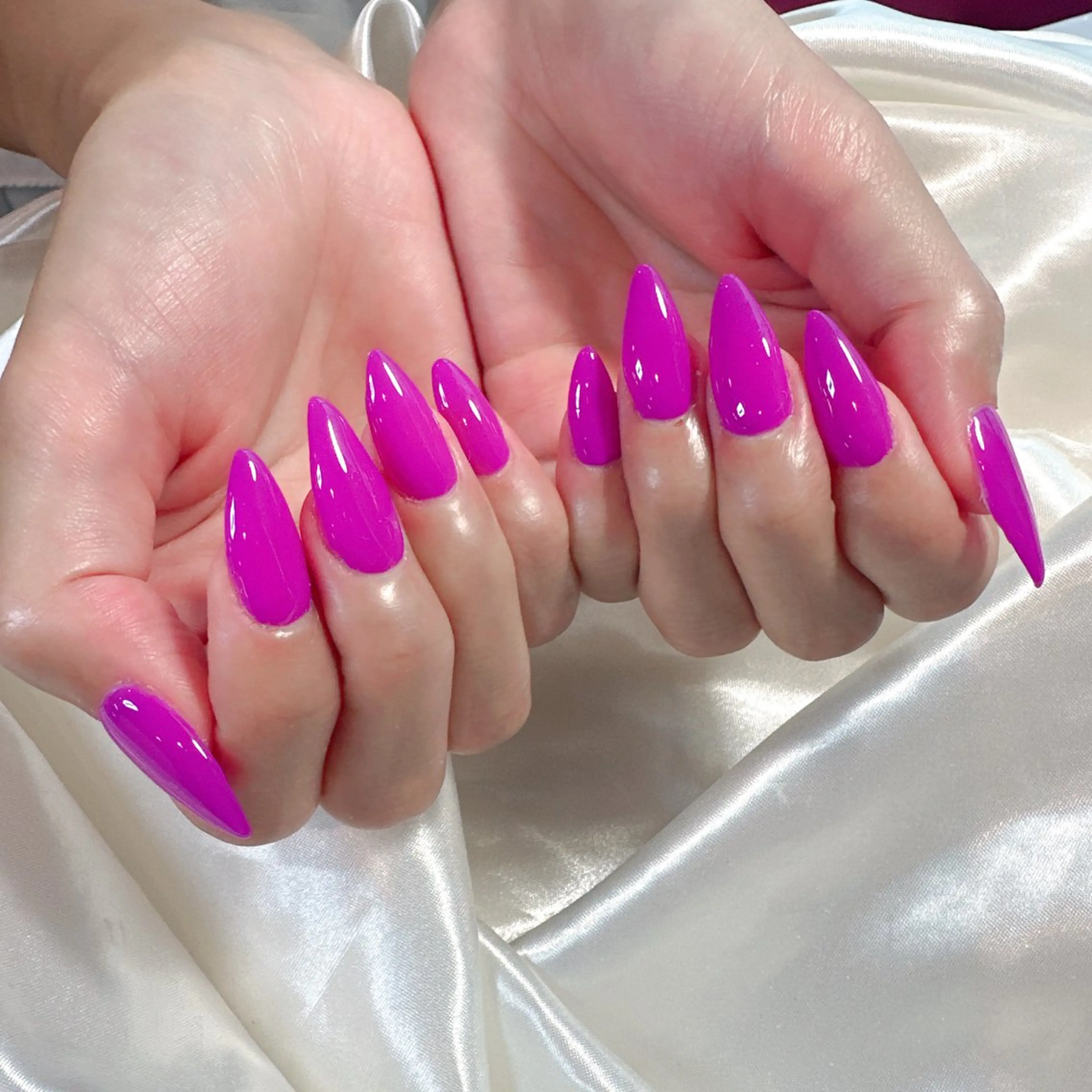 ネイル 長さ出し ワンカラーネイル NIA🧊 YurieOsaのネイルデザイン