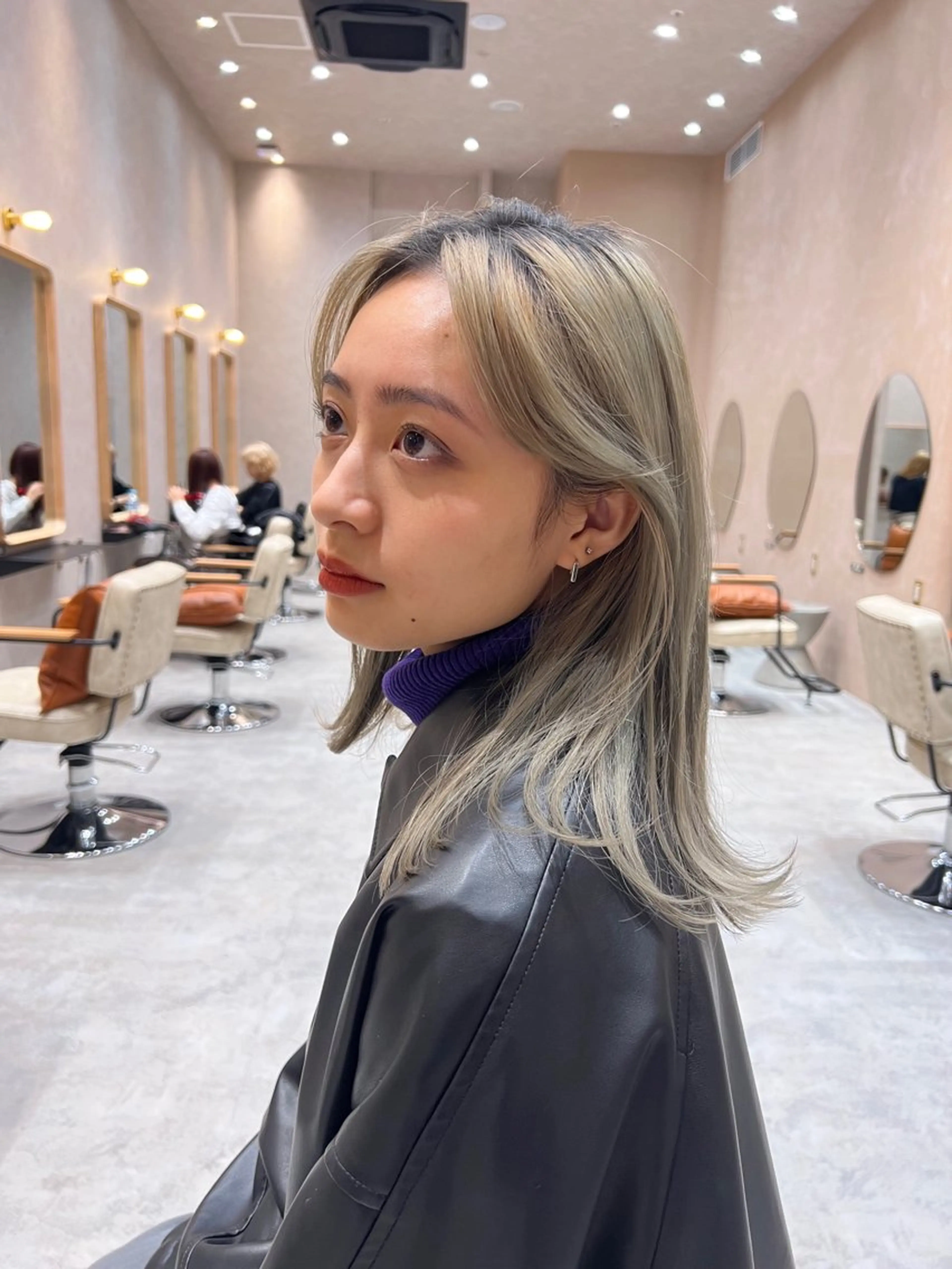 ミディアム カラー ブリーチ ケアブリーチ ダブルカラー ハイトーンカラー トリートメント 透明感/ベージュ /kazui🐈のヘアスタイル