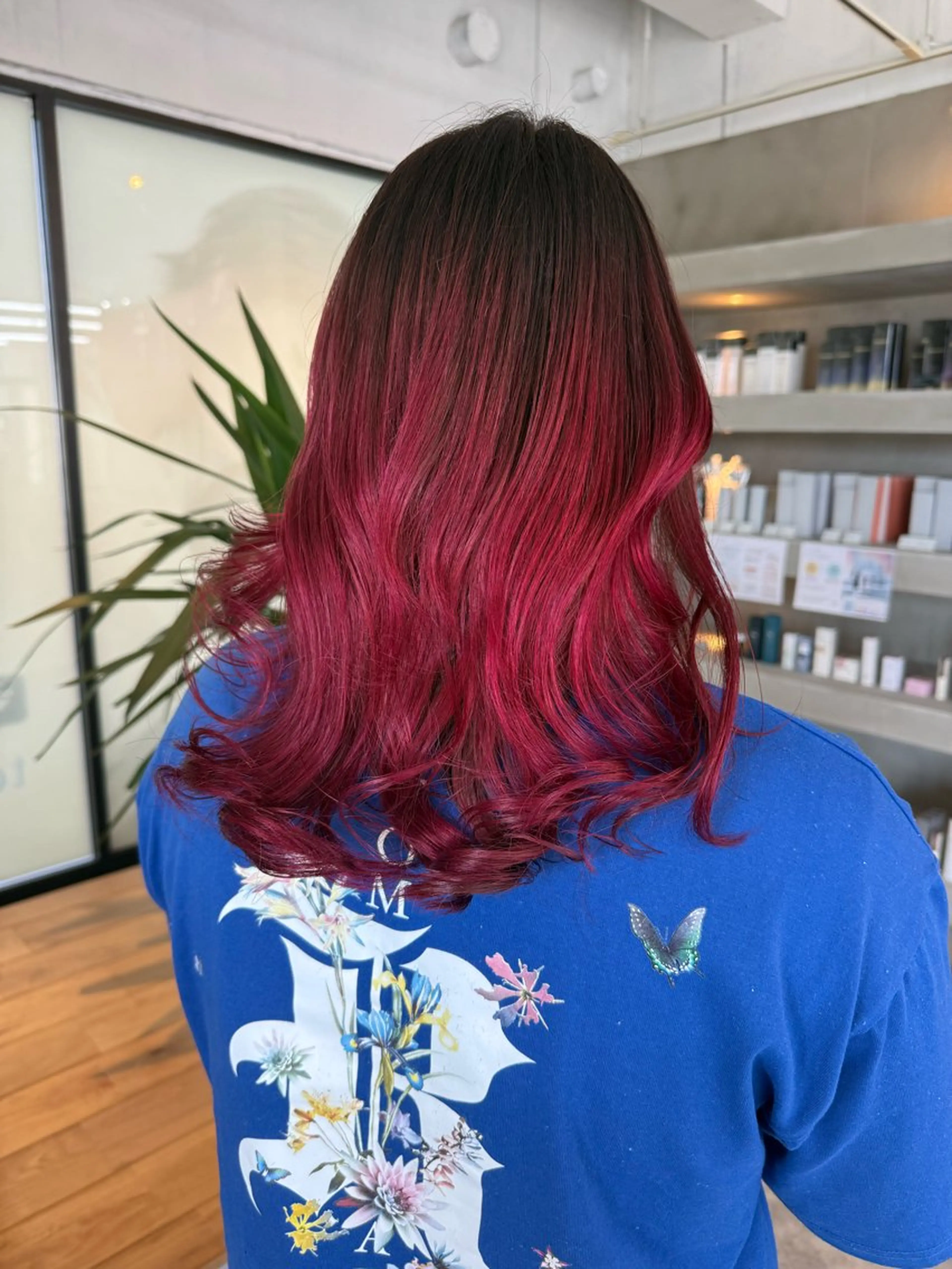 セミロング 花井さくら🇺🇸 /デザインカラー🌈のヘアスタイル