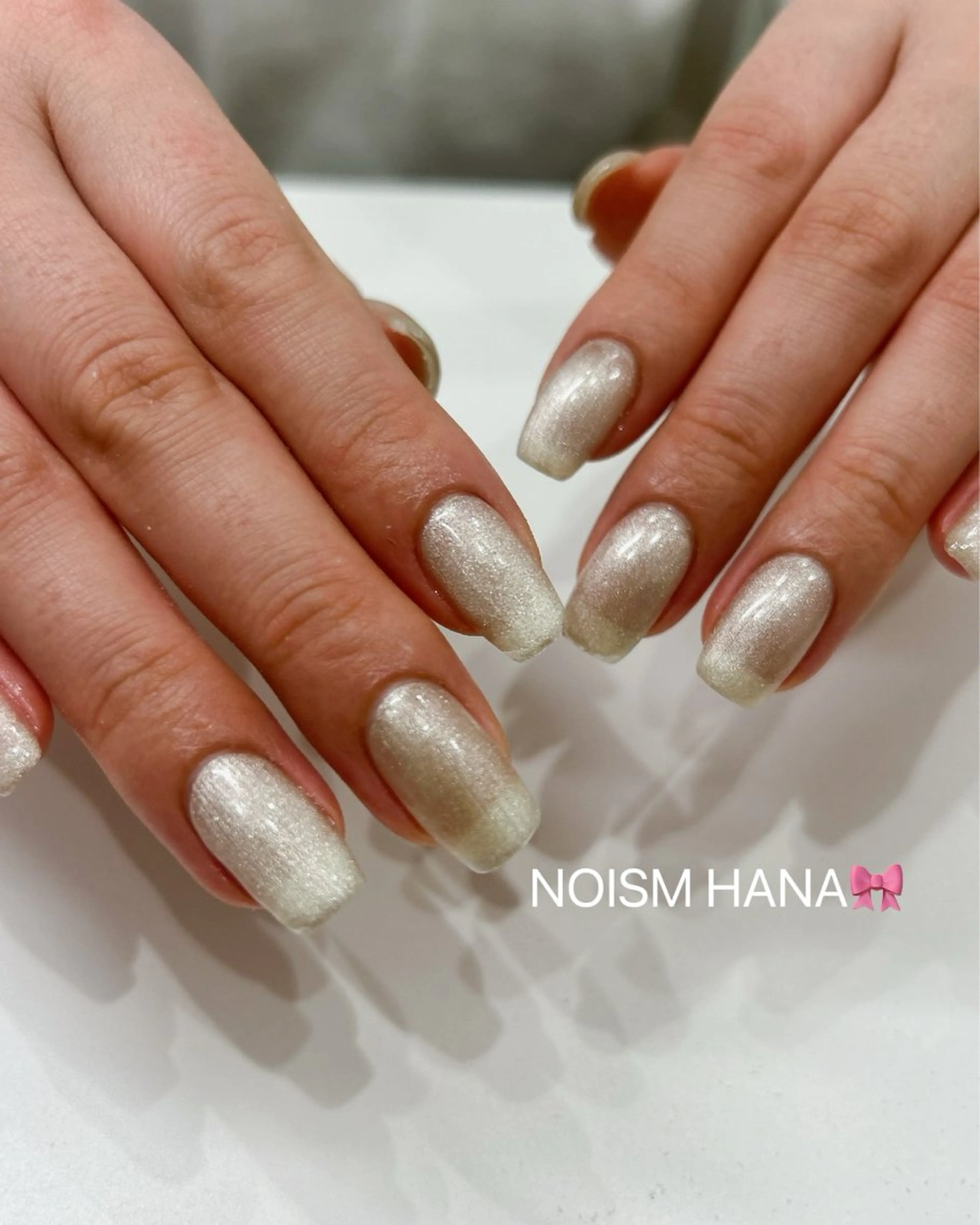 ネイル グラデーション キラキラネイル 韓国ネイル マグネットネイル ニュアンスネイル ハンドネイル 🎀大人nail /NOISMはな🎀のネイルデザイン