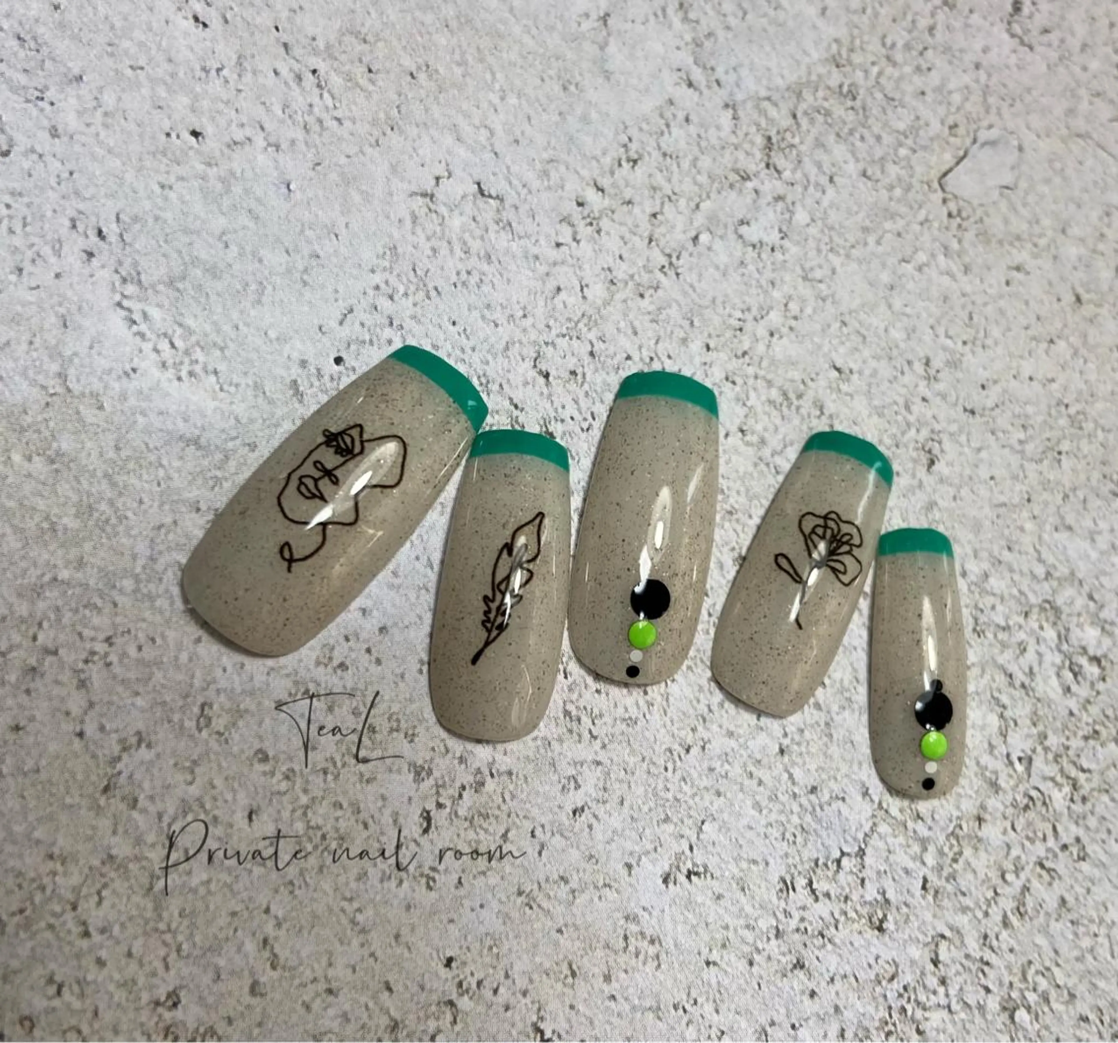 ネイル TeaL nailのネイルデザイン
