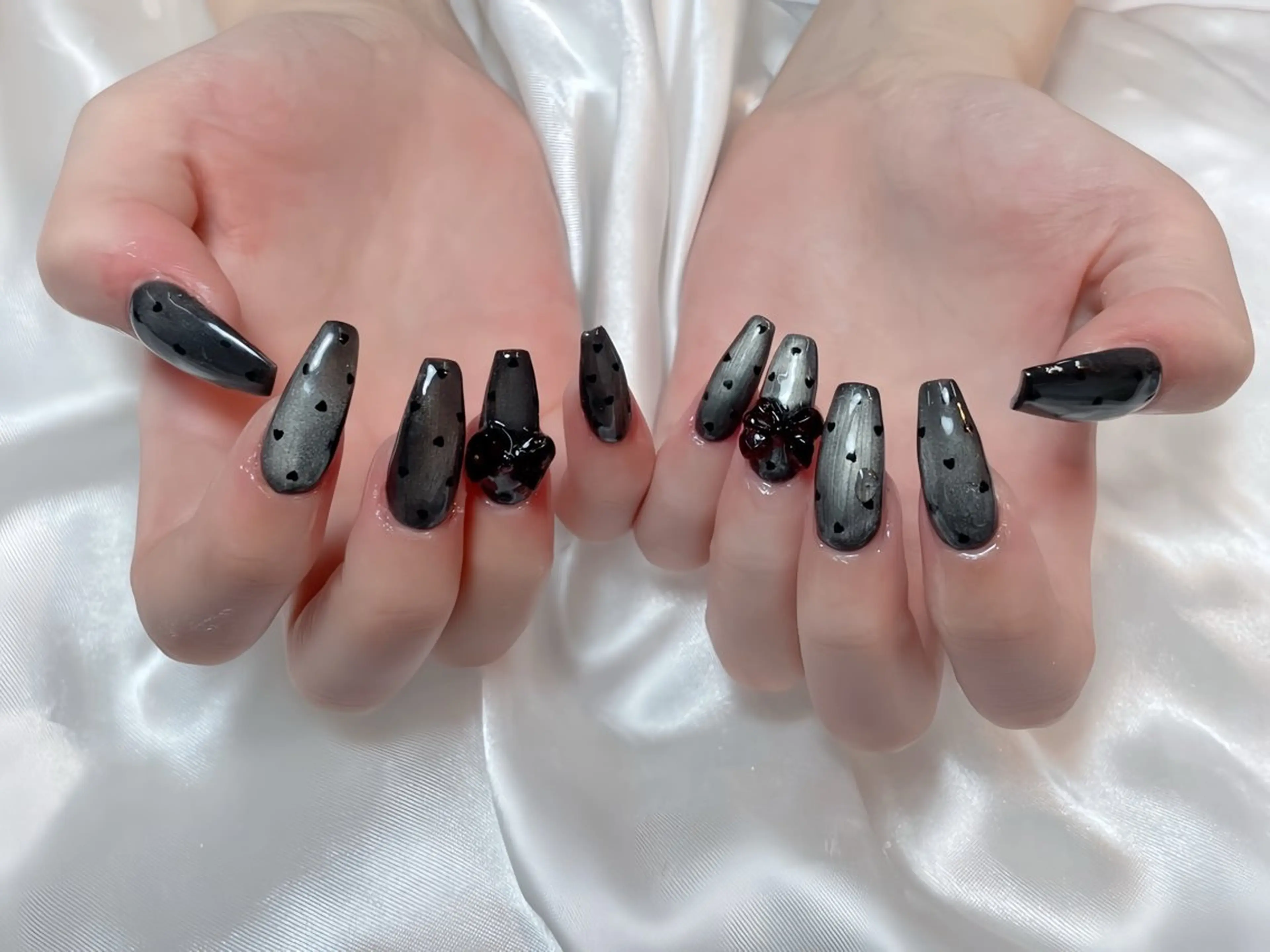 ネイル アートネイル チークネイル ジェルネイル ロングネイル マグネットネイル ハンドネイル Rin Nail 新大久保店のネイルデザイン