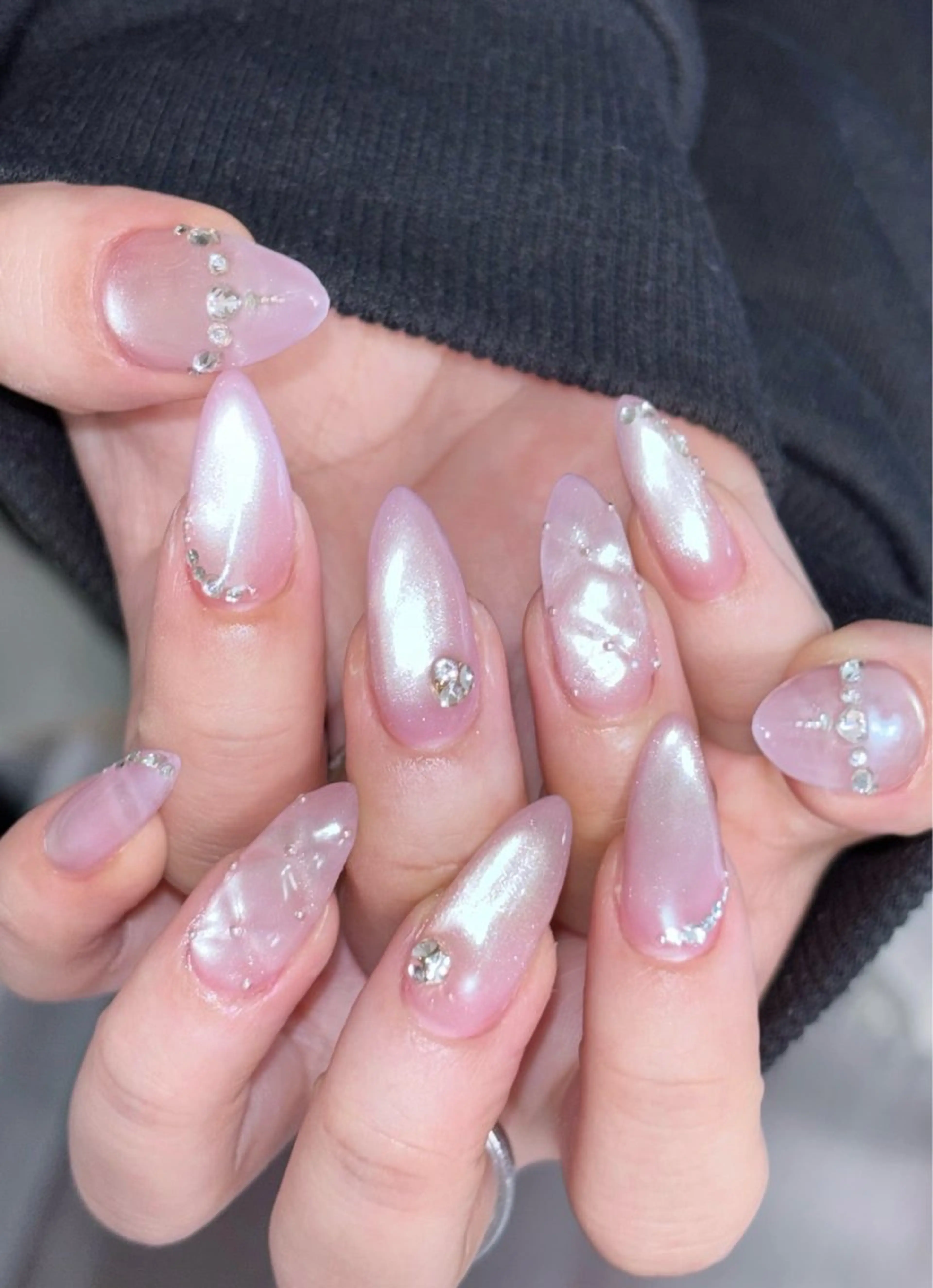 ネイル アートネイル オーロラネイル フレンチネイル ガラスフレンチ 氷ネイル・うるうるネイル ハンドネイル ハンドケア 銀河屋 の猫のネイルデザイン