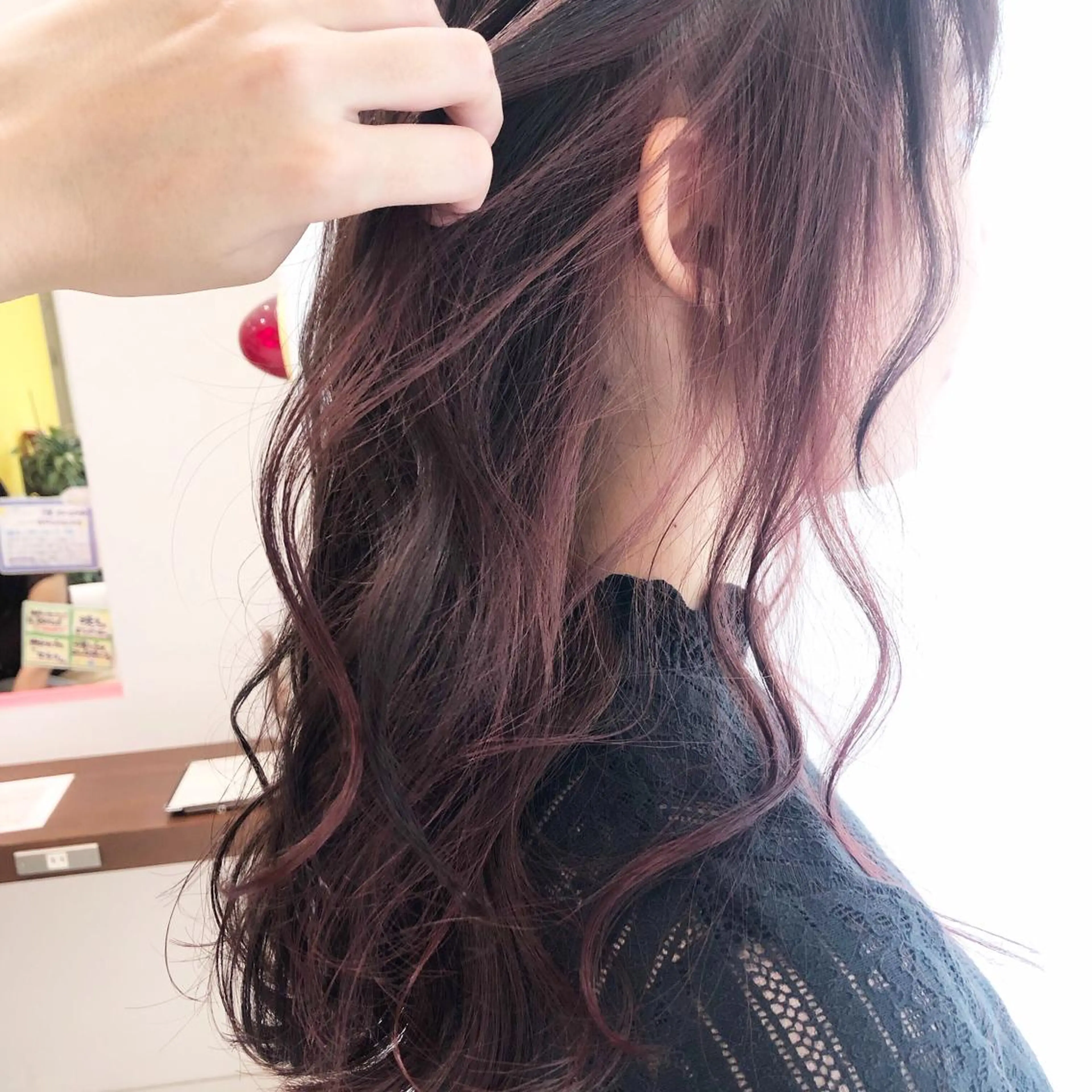 セミロング ラベンダーブラウン ヘアカラー sano sayakaのヘアスタイル
