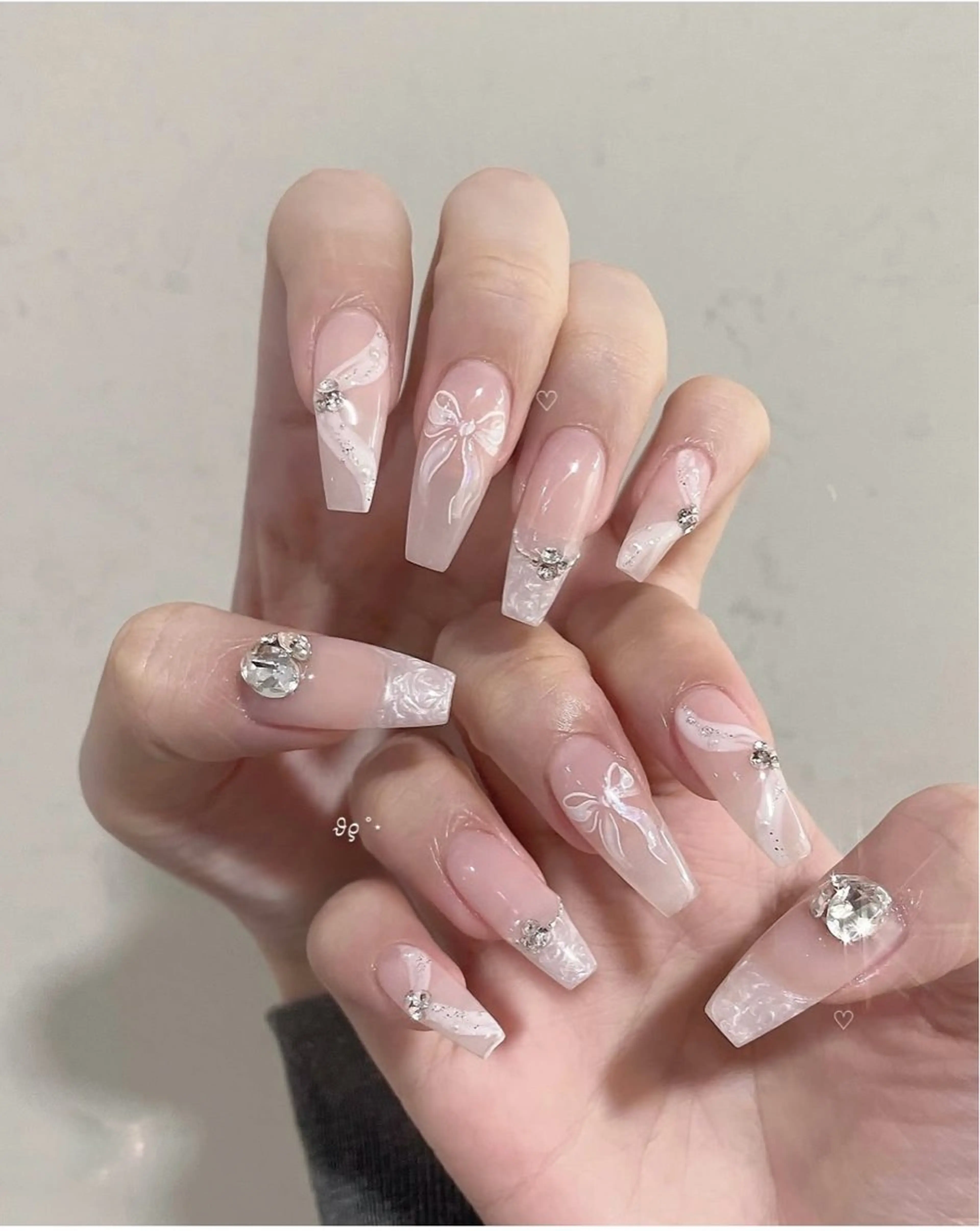 ネイル アートネイル ジェルネイル ガーリー キラキラネイル Nihonthy Nail 新宿のネイルデザイン