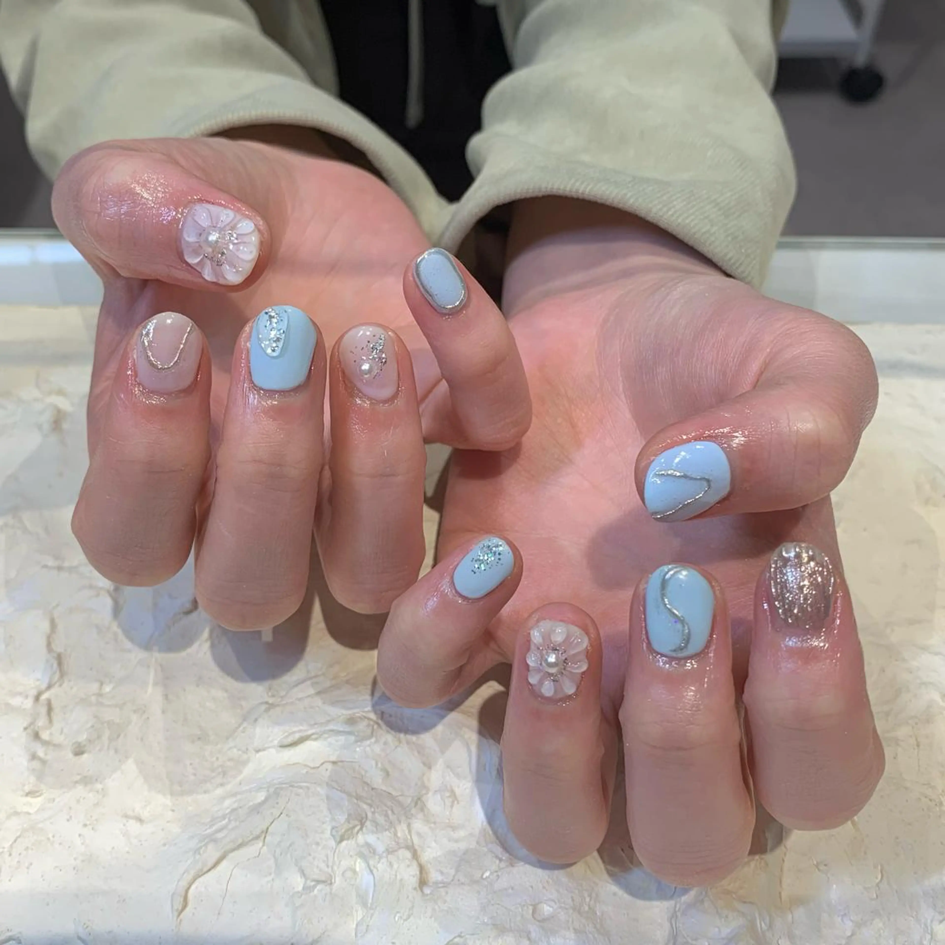 ネイル ぷっくりネイル マキノ ユイのネイルデザイン