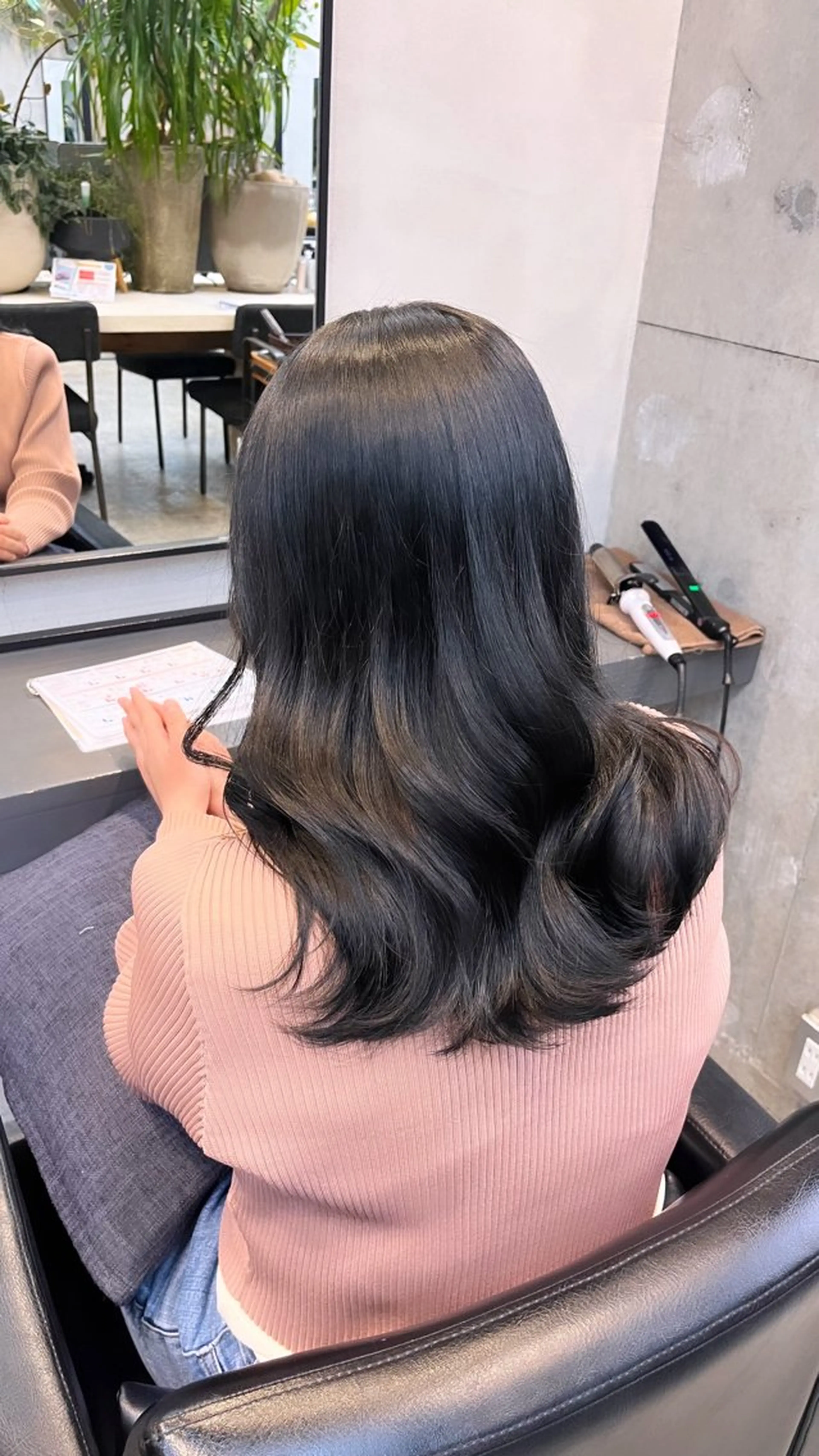 セミロング カラー 黒髪 ブルーカラー ブルーブラック 透明感カラー 🌷KARIN/ メンズ、ショート🍃のヘアスタイル