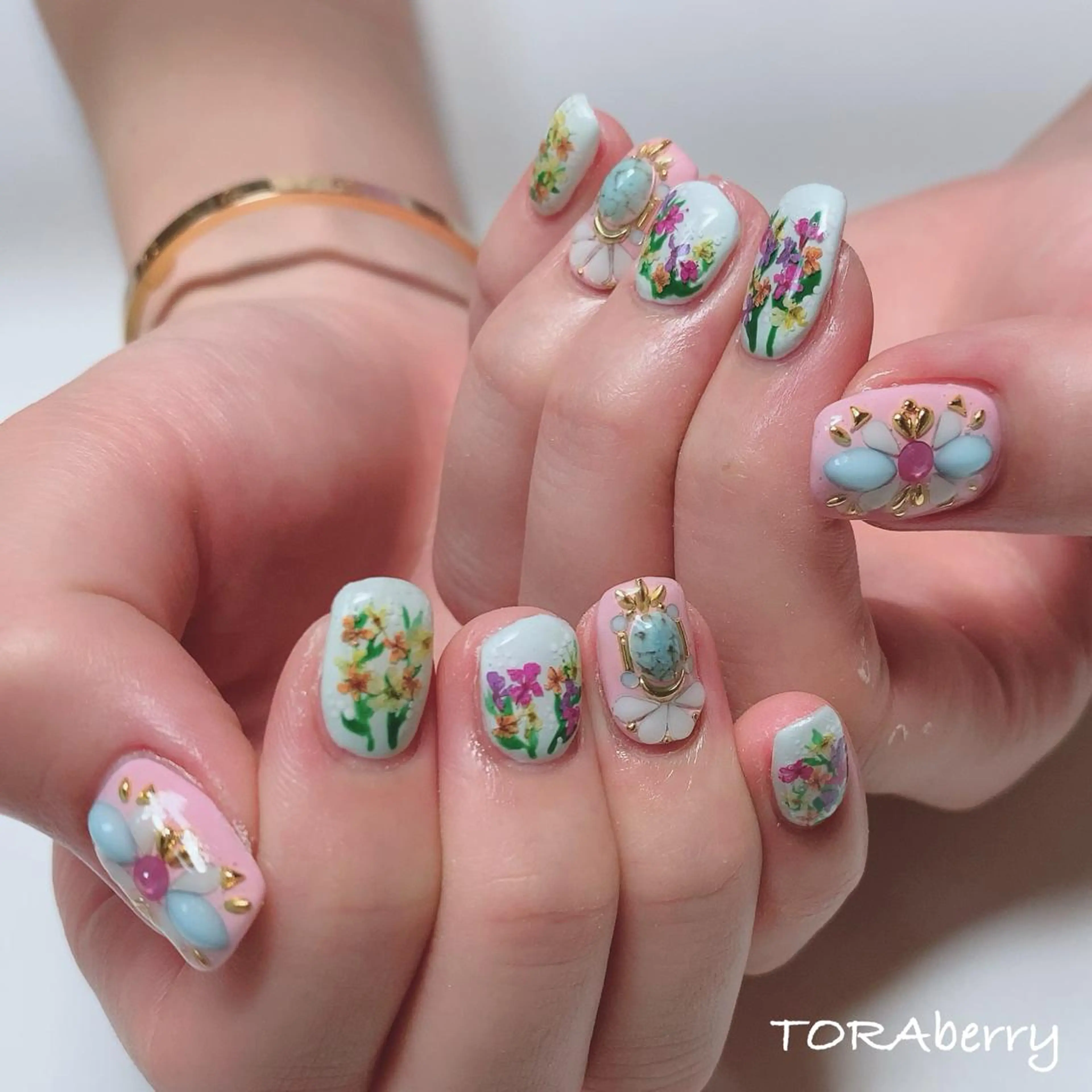 ネイル ネイリスト なつみのネイルデザイン