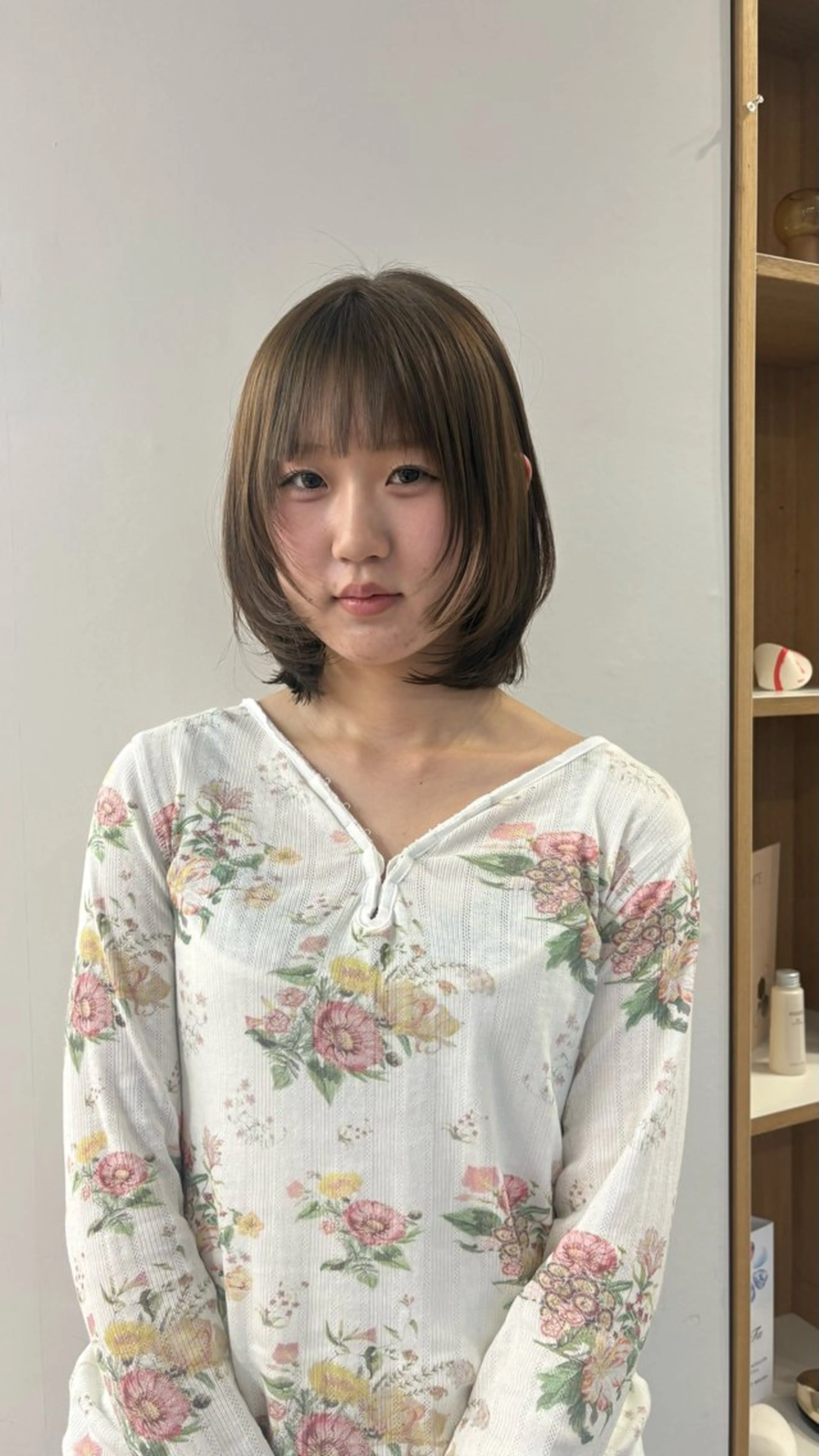 ミディアム カット 🪻韓国カット 🤍yuanのヘアスタイル