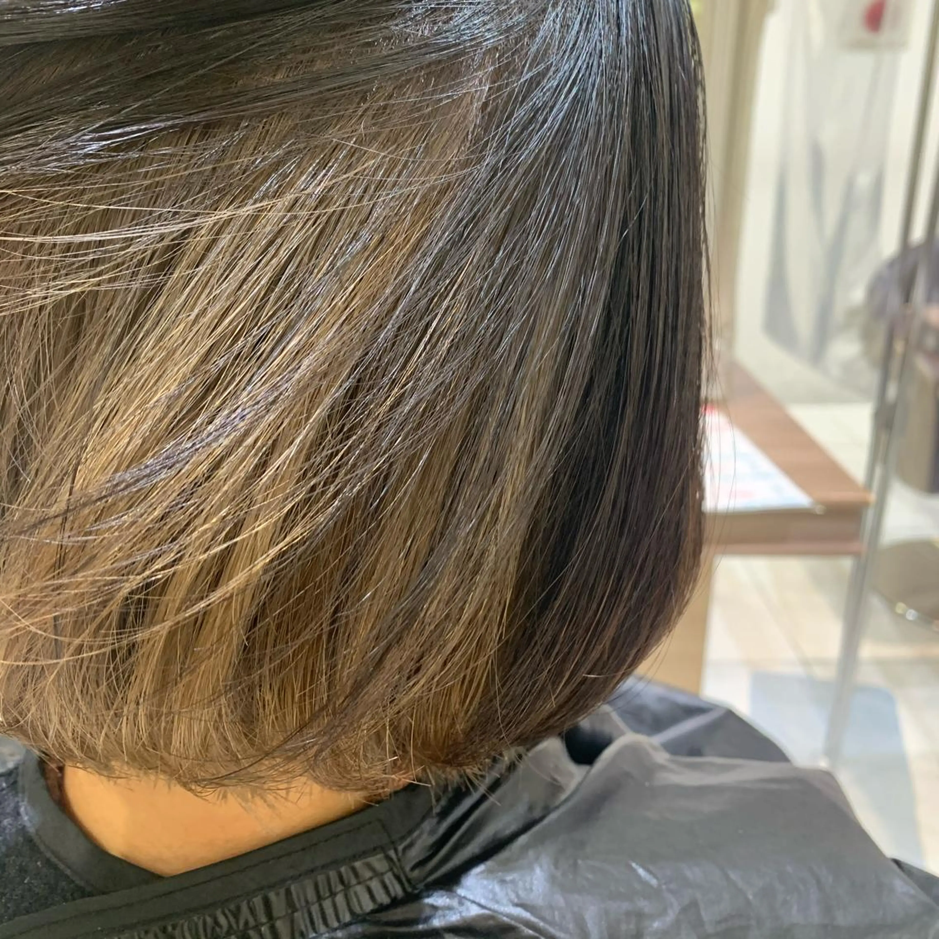 ショート カラー ヘアアレンジ 小白井 由美のヘアスタイル