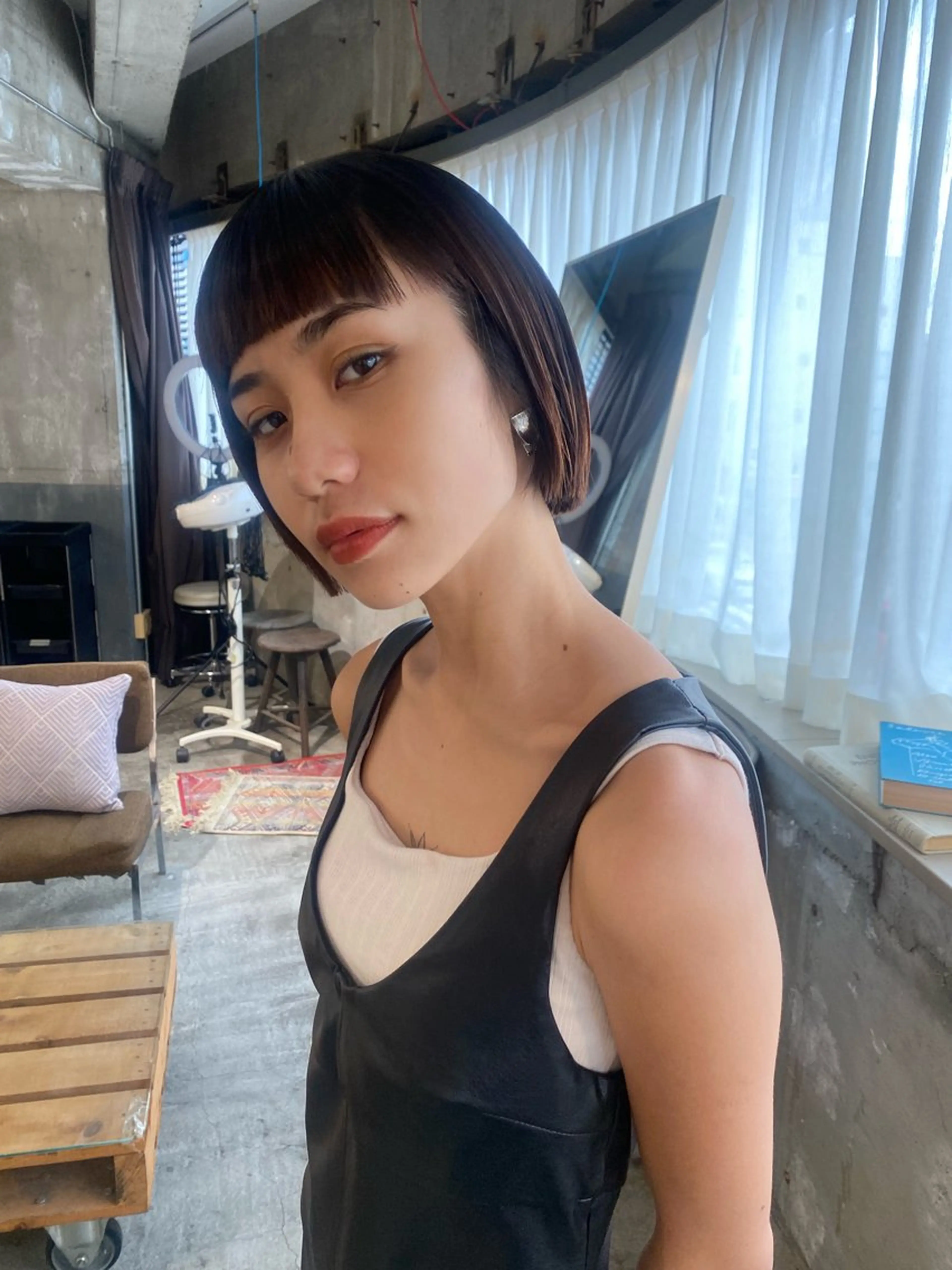 ショート 切りっぱなしボブ ボブ keen 立川のヘアスタイル