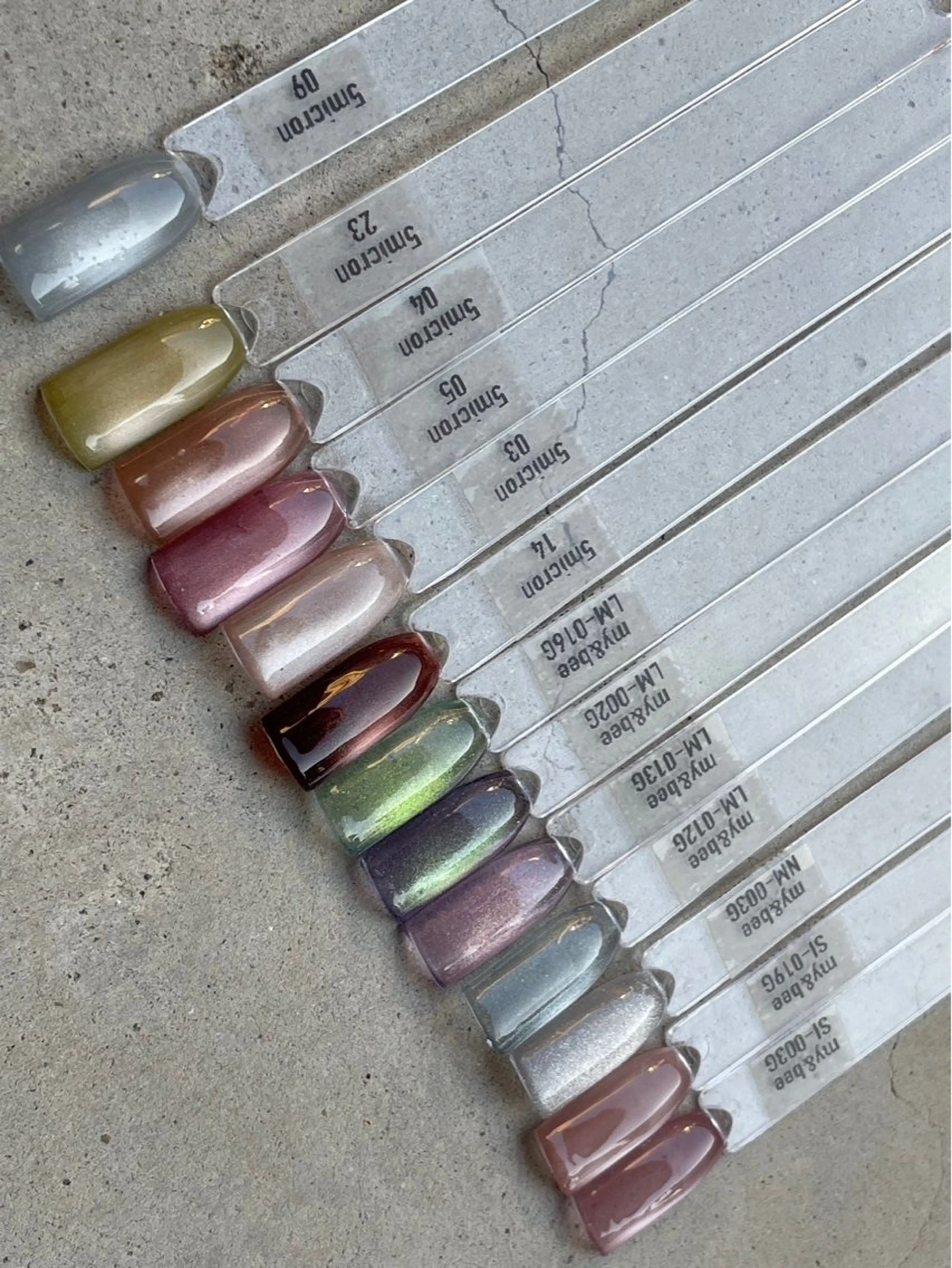 【期間限定*特別価格💅】マグネット🧲フラッシュ/オフなしの写真