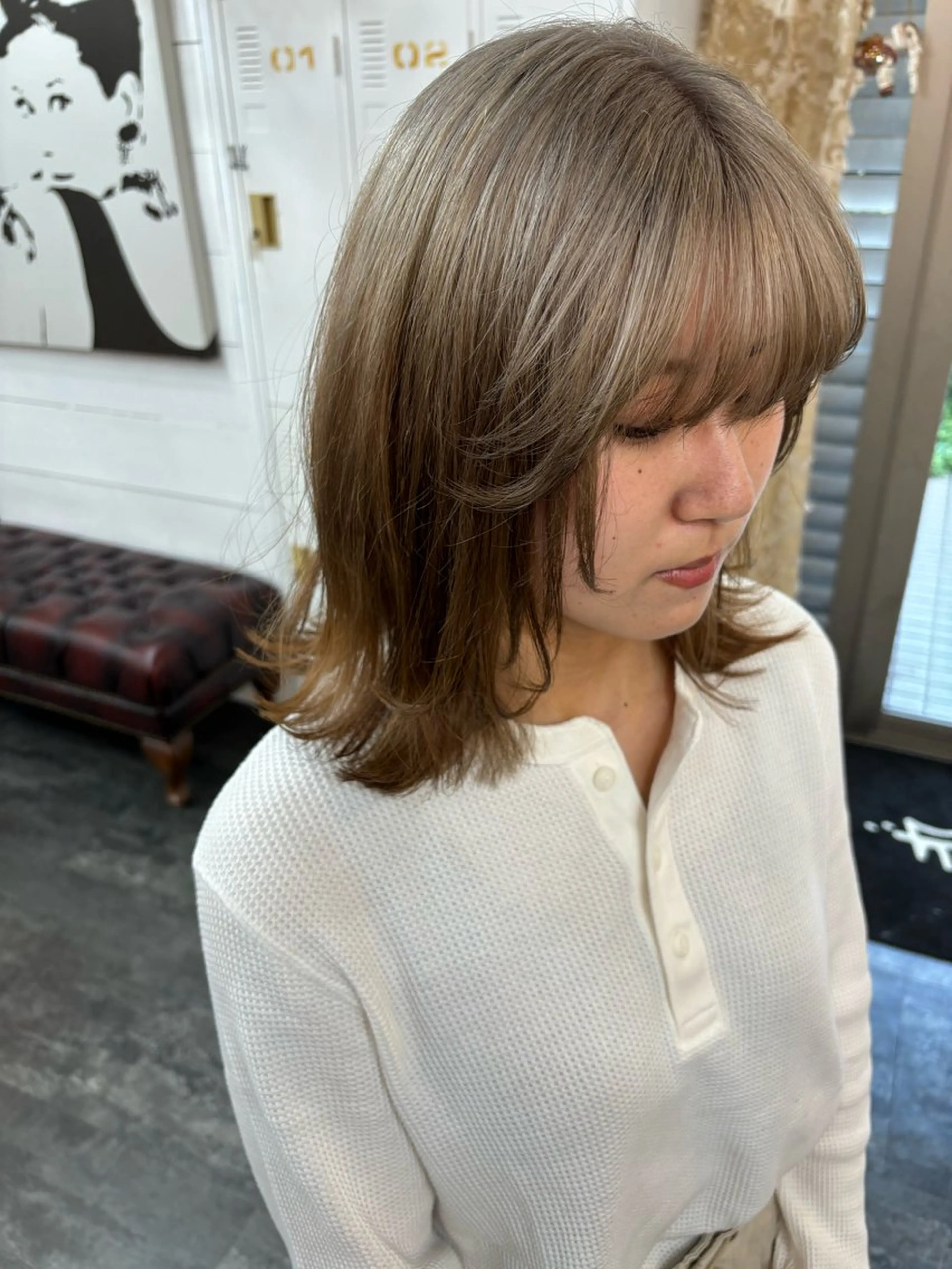 セミロング カラー LOMARLIE JURIAのヘアスタイル