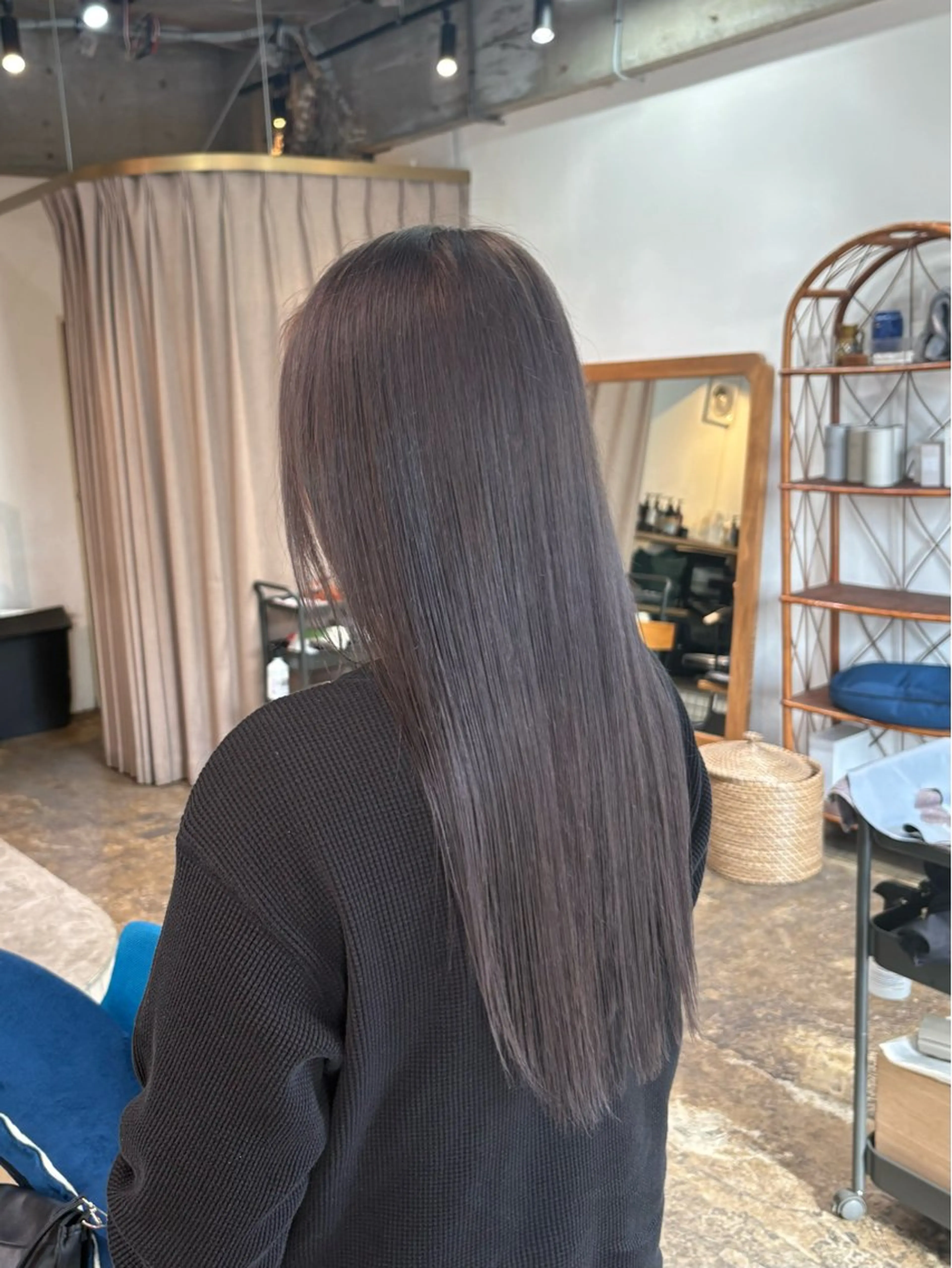 ロング ヘアカラー 樽川 紗月のヘアスタイル