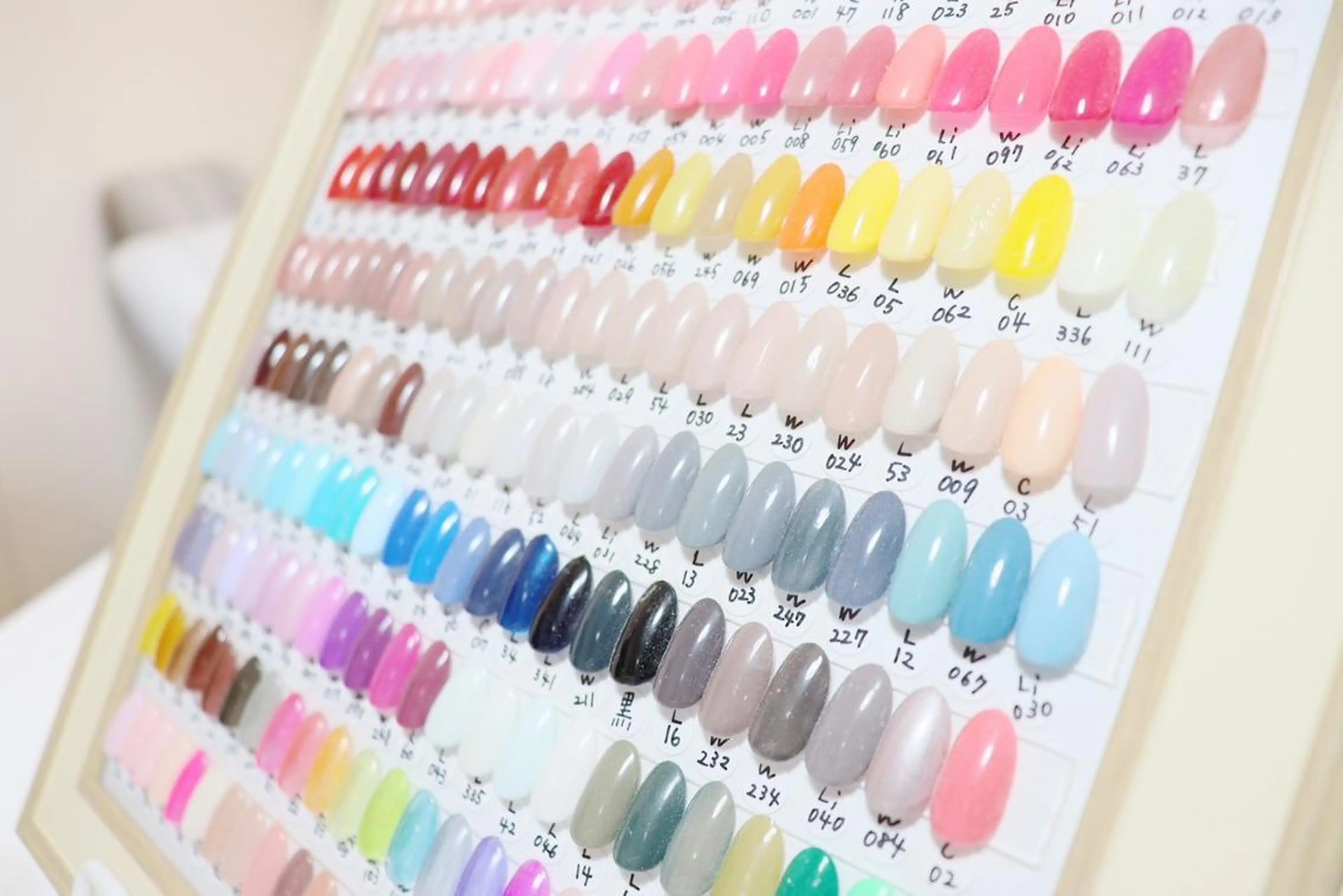 ネイル フットネイル CREST　高槻店 TAKADAのネイルデザイン